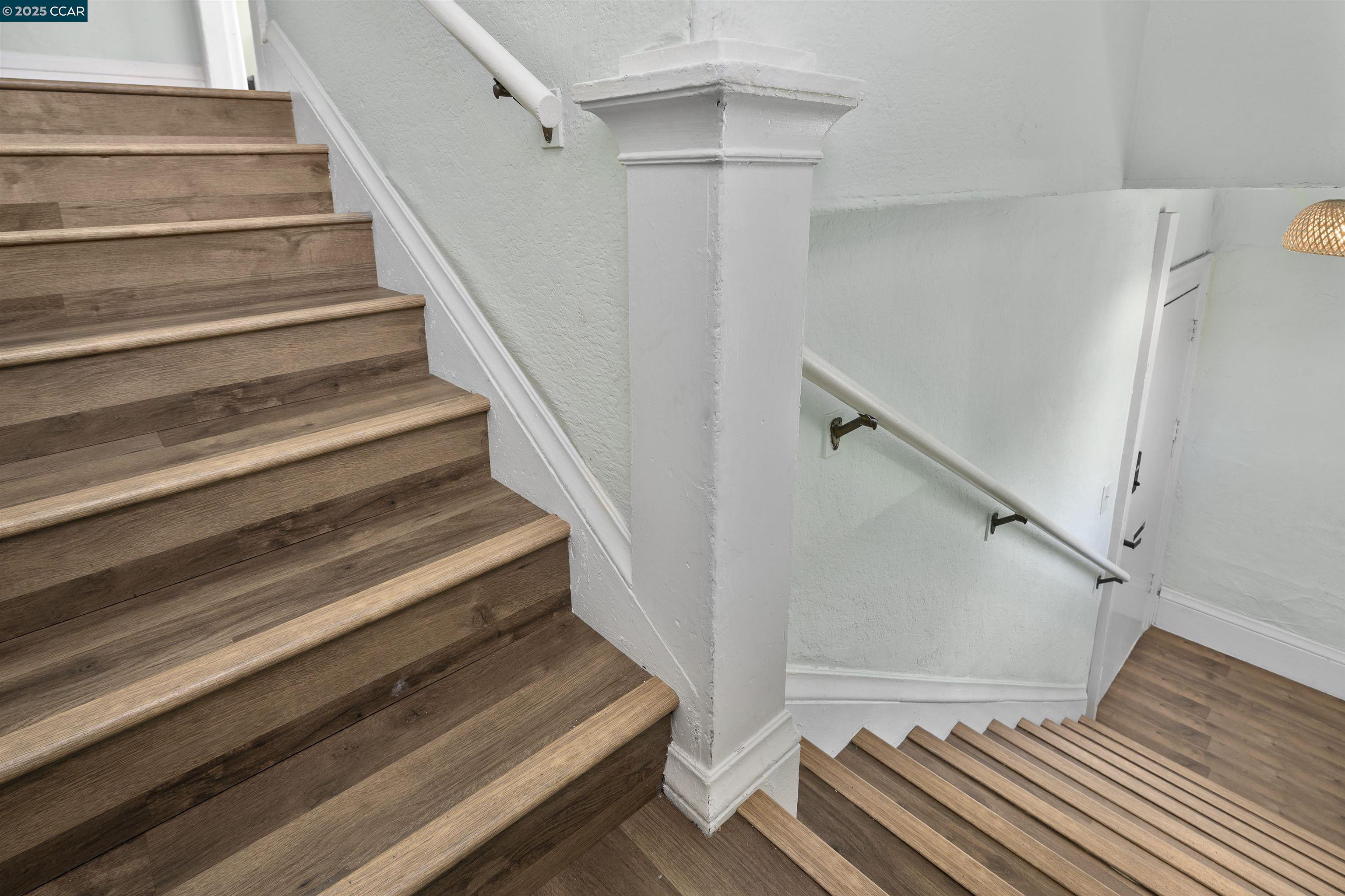 Detail Gallery Image 7 of 41 For 874 36th Street, Oakland,  CA 94608 - – Beds | – Baths