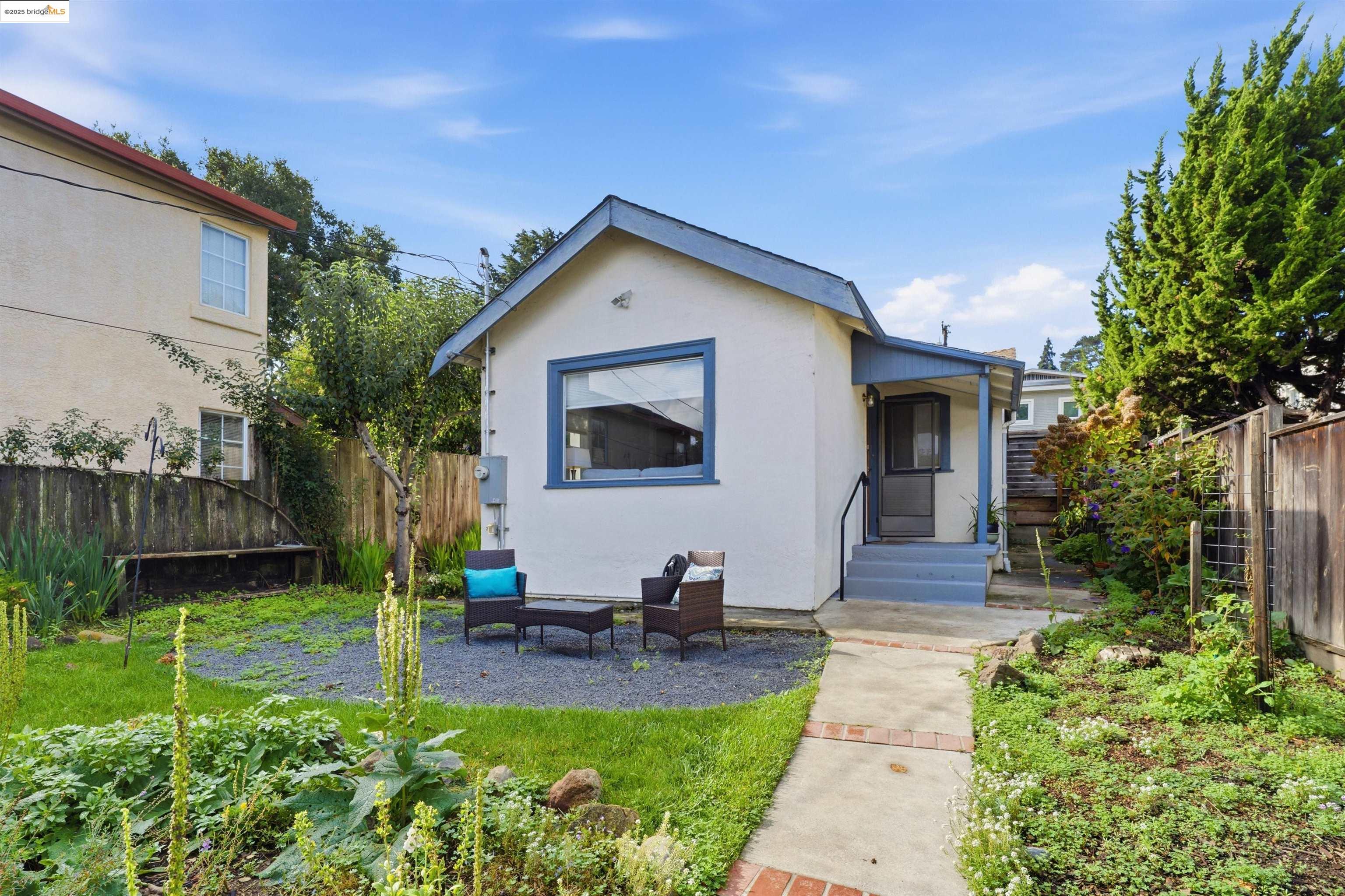 Front Image Thumbnail for EB41117792