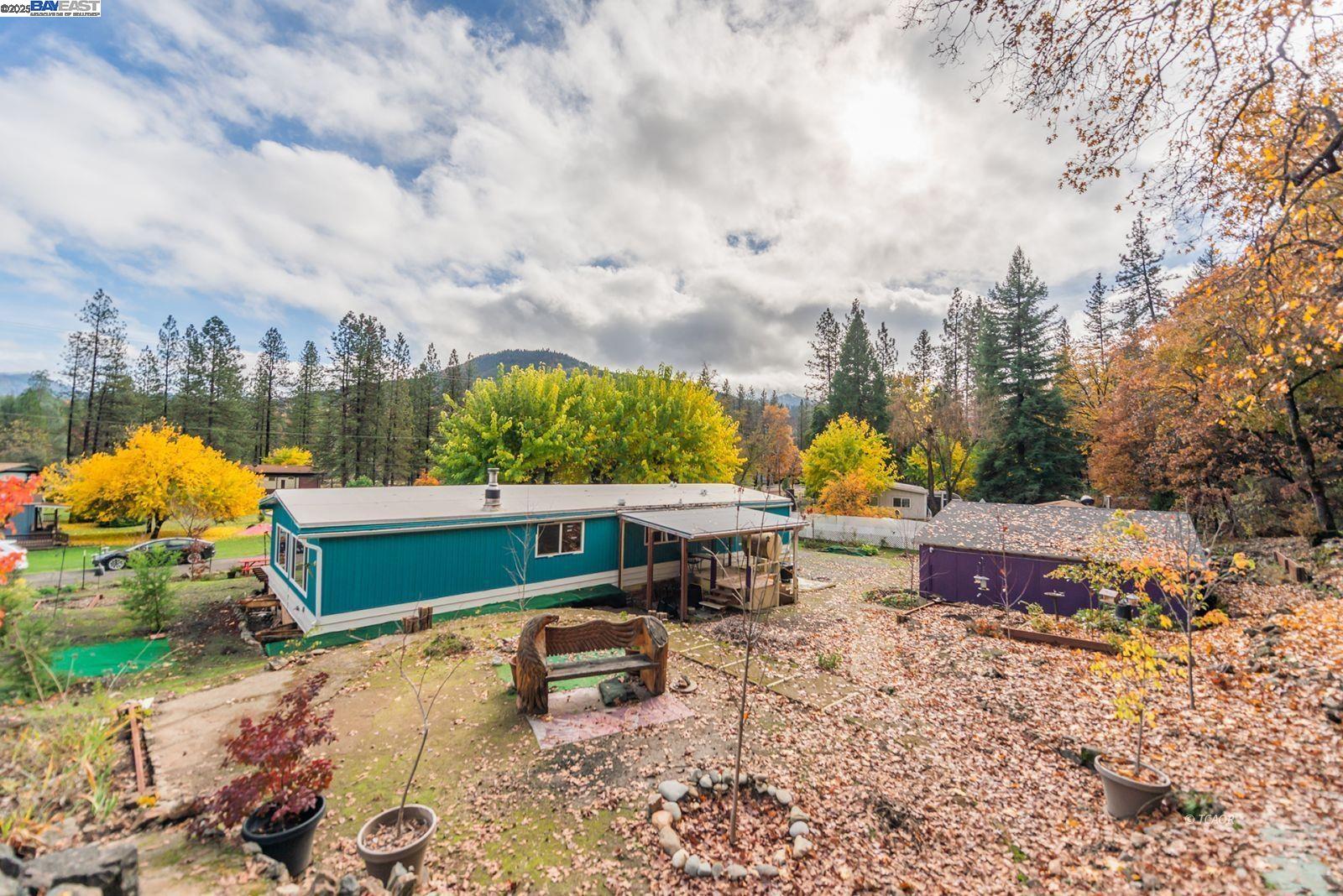 Detail Gallery Image 2 of 50 For 51 Steelhead Circle, Lewiston,  CA 96052 - 2 Beds | 2 Baths