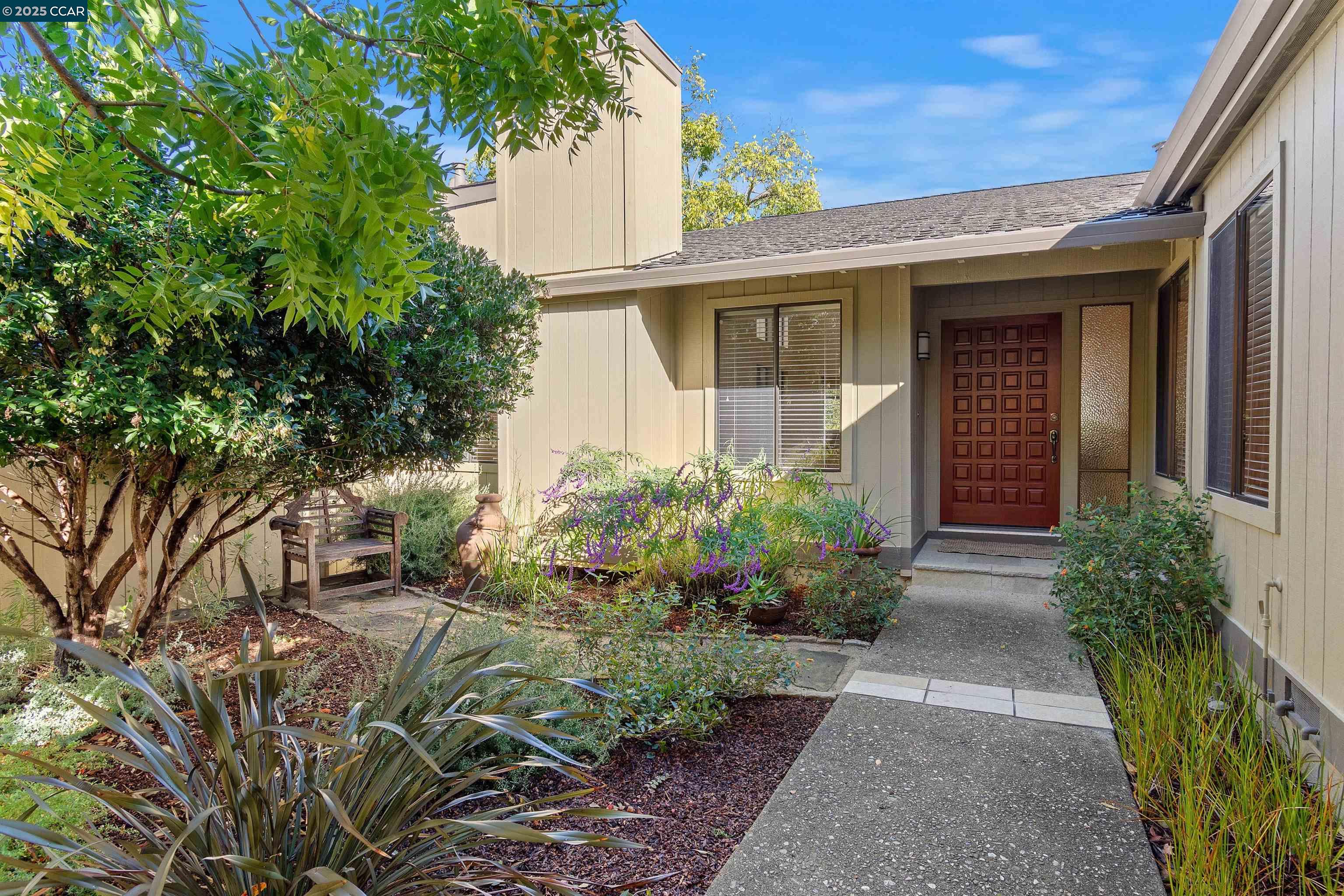 Photo #2: 41117795 Listing: Photo #2