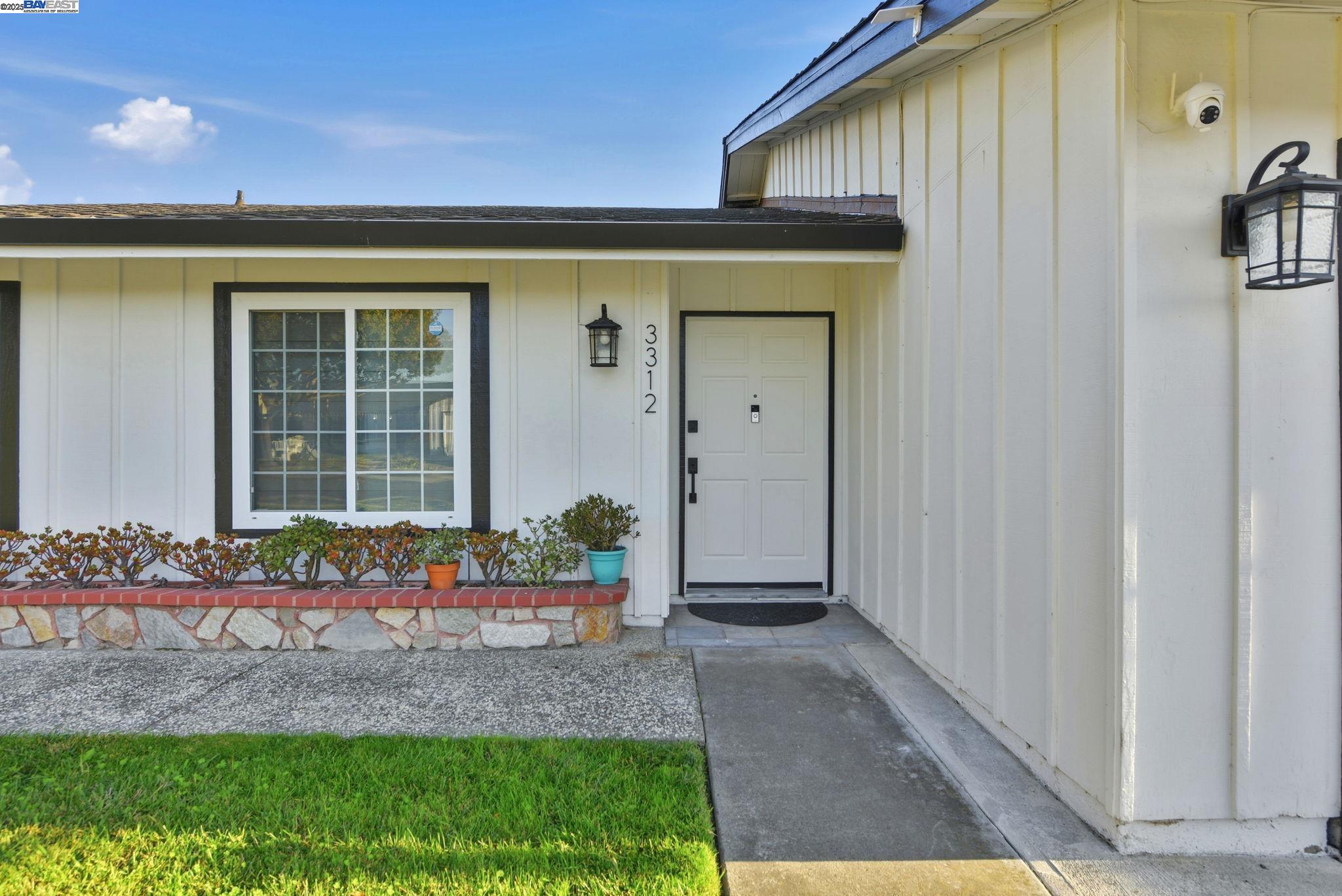 Detail Gallery Image 4 of 40 For 3312 San Marco Ct, Union City,  CA 94587-2704 - 3 Beds | 2 Baths