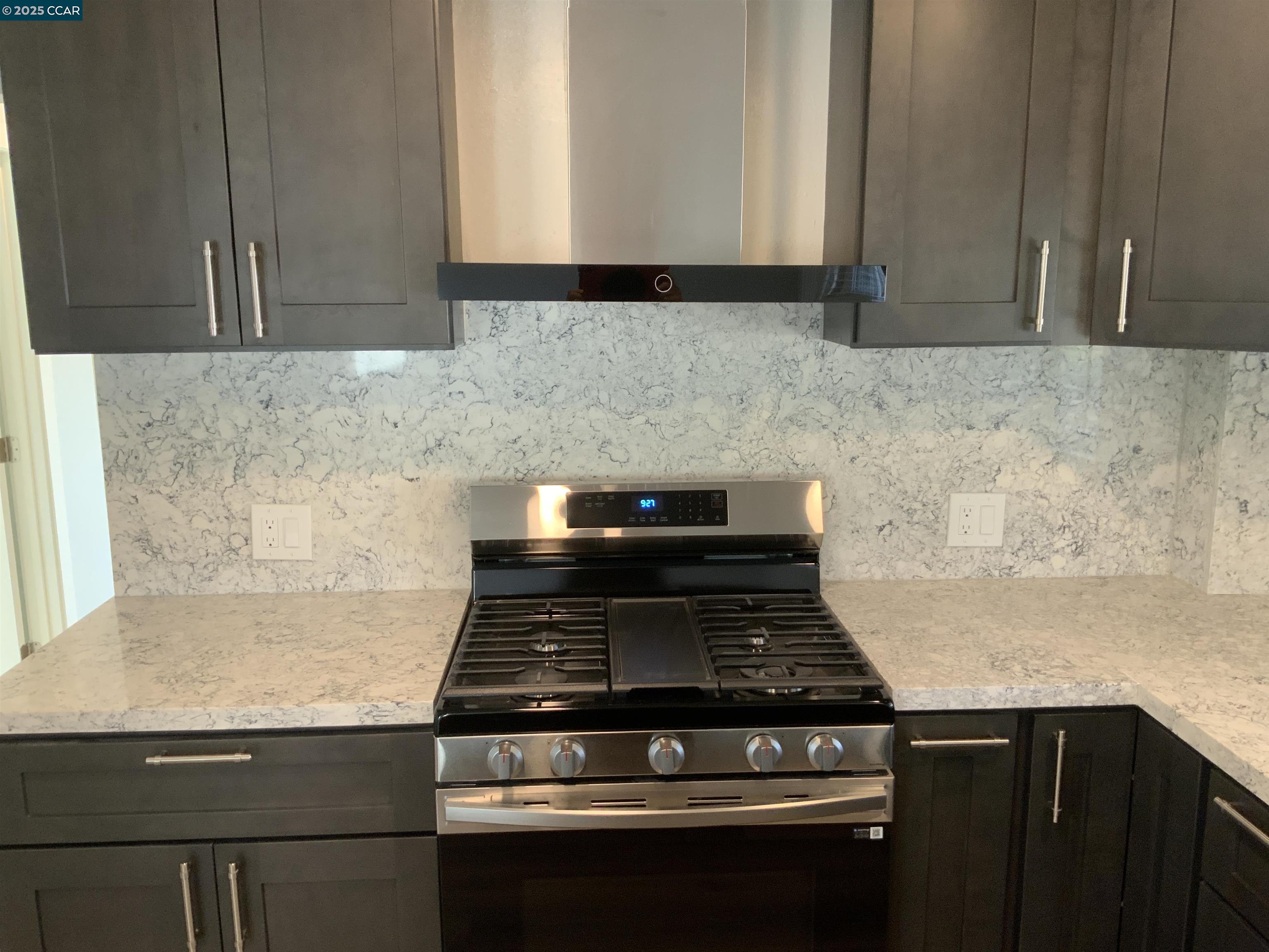 Detail Gallery Image 14 of 31 For 2680 Appian Way, Pinole,  CA 94564 - 3 Beds | 2 Baths