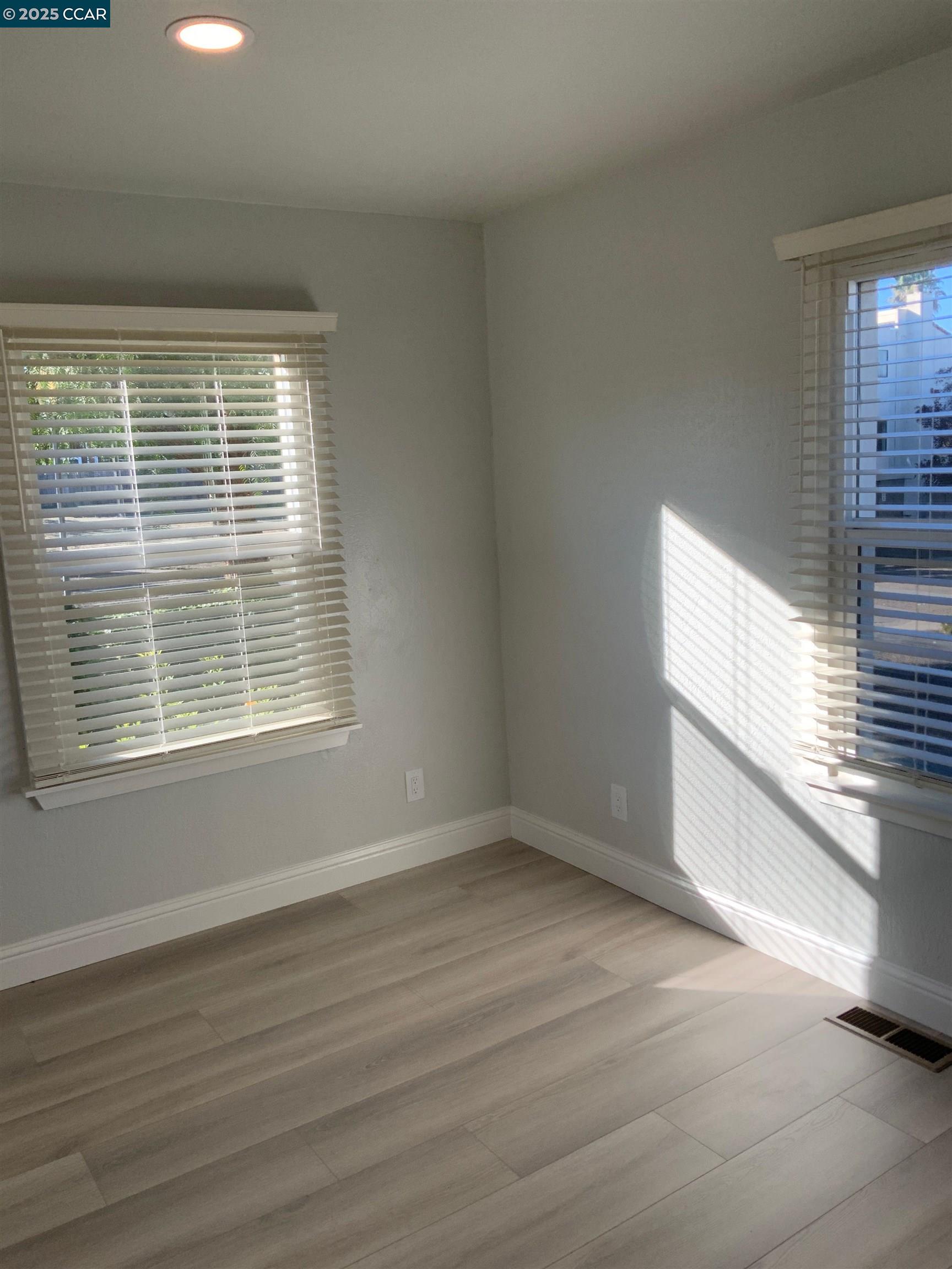 Detail Gallery Image 25 of 31 For 2680 Appian Way, Pinole,  CA 94564 - 3 Beds | 2 Baths