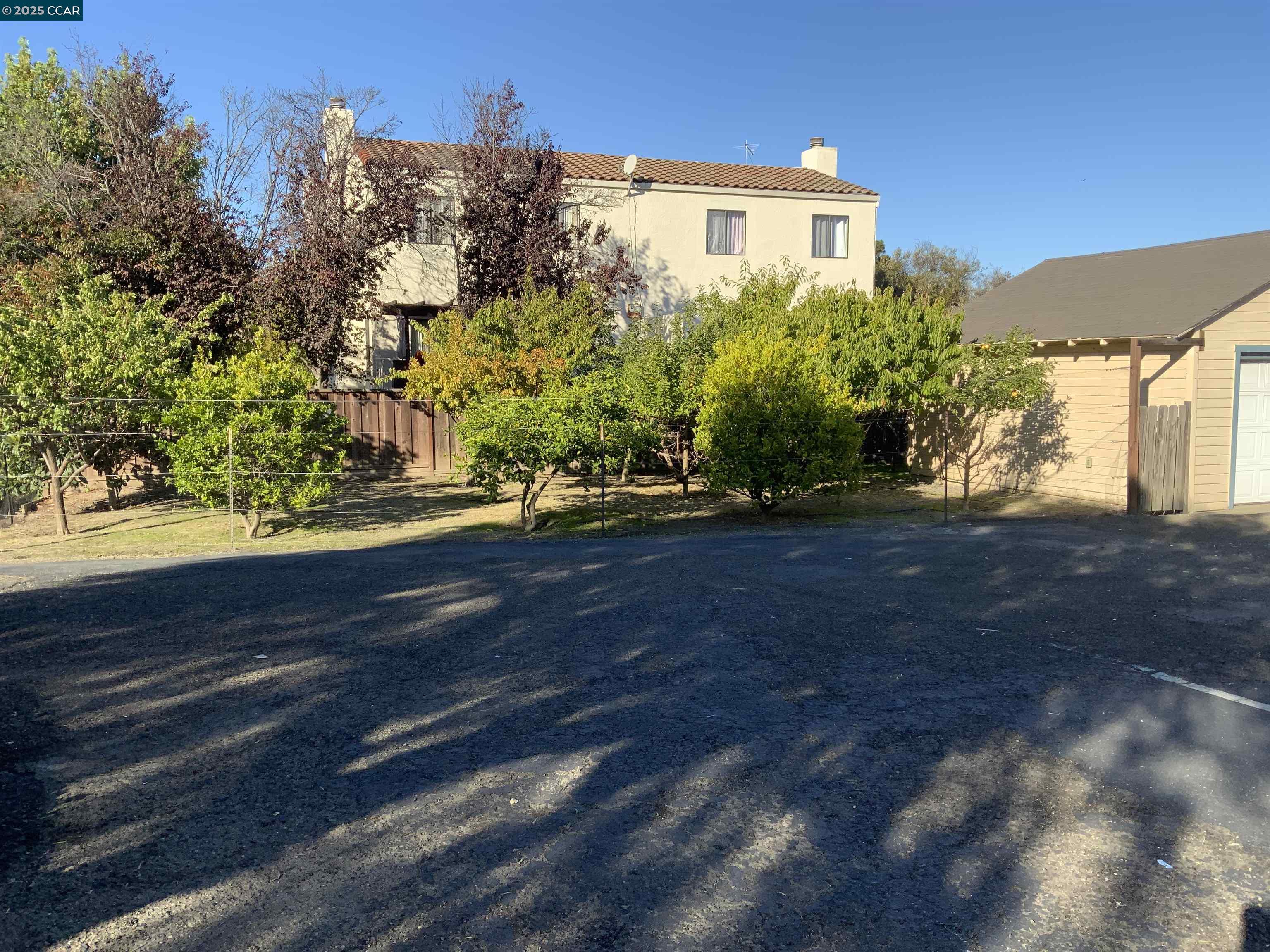 Detail Gallery Image 28 of 31 For 2680 Appian Way, Pinole,  CA 94564 - 3 Beds | 2 Baths