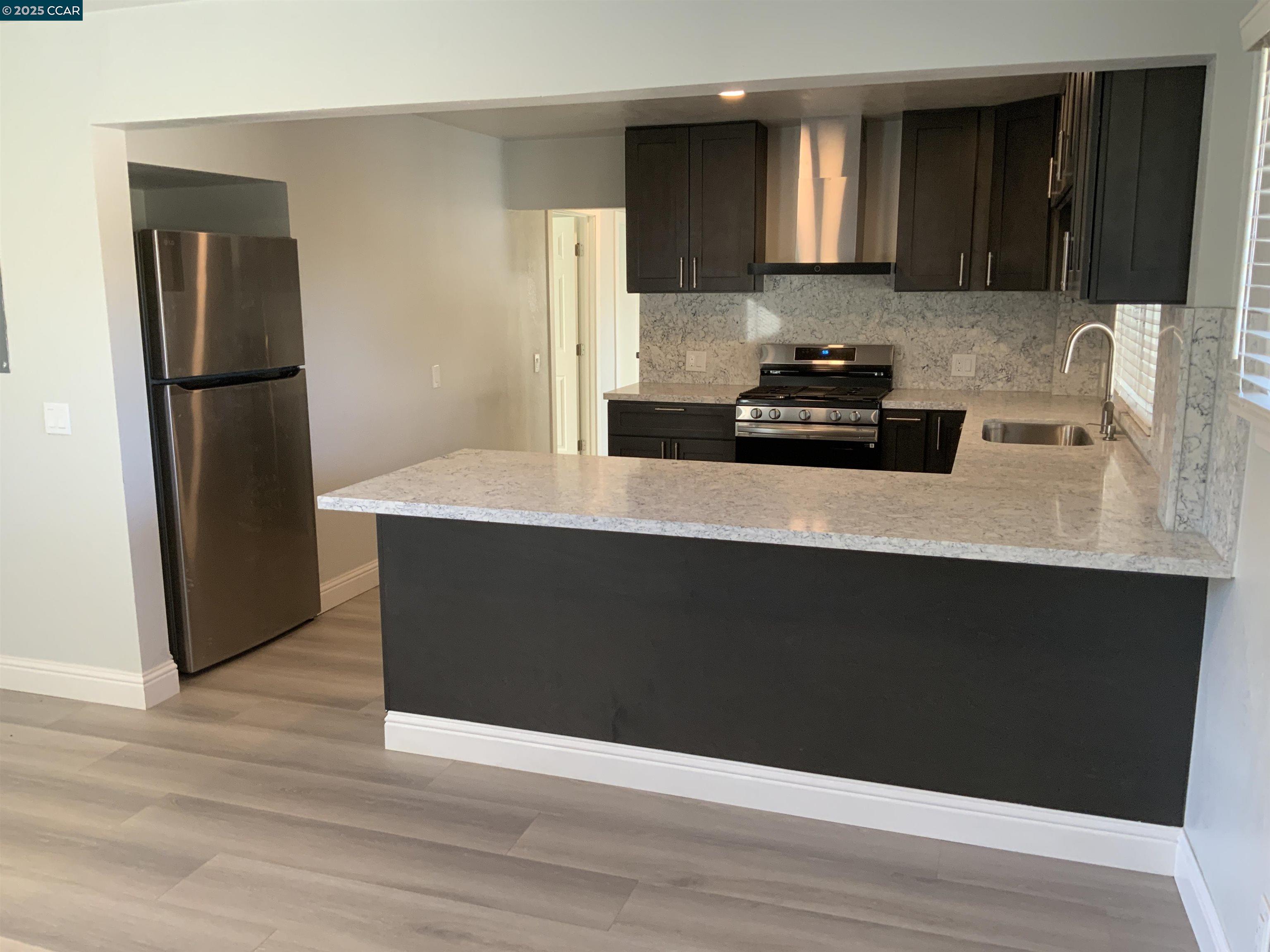 Detail Gallery Image 5 of 31 For 2680 Appian Way, Pinole,  CA 94564 - 3 Beds | 2 Baths