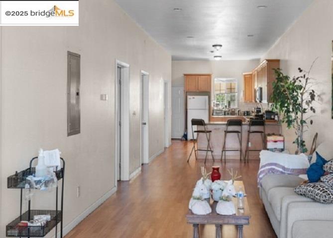 Detail Gallery Image 2 of 8 For 3433 Haven Downstairs #1 Downstairs #1,  Oakland,  CA 94608 - 1 Beds | 1 Baths