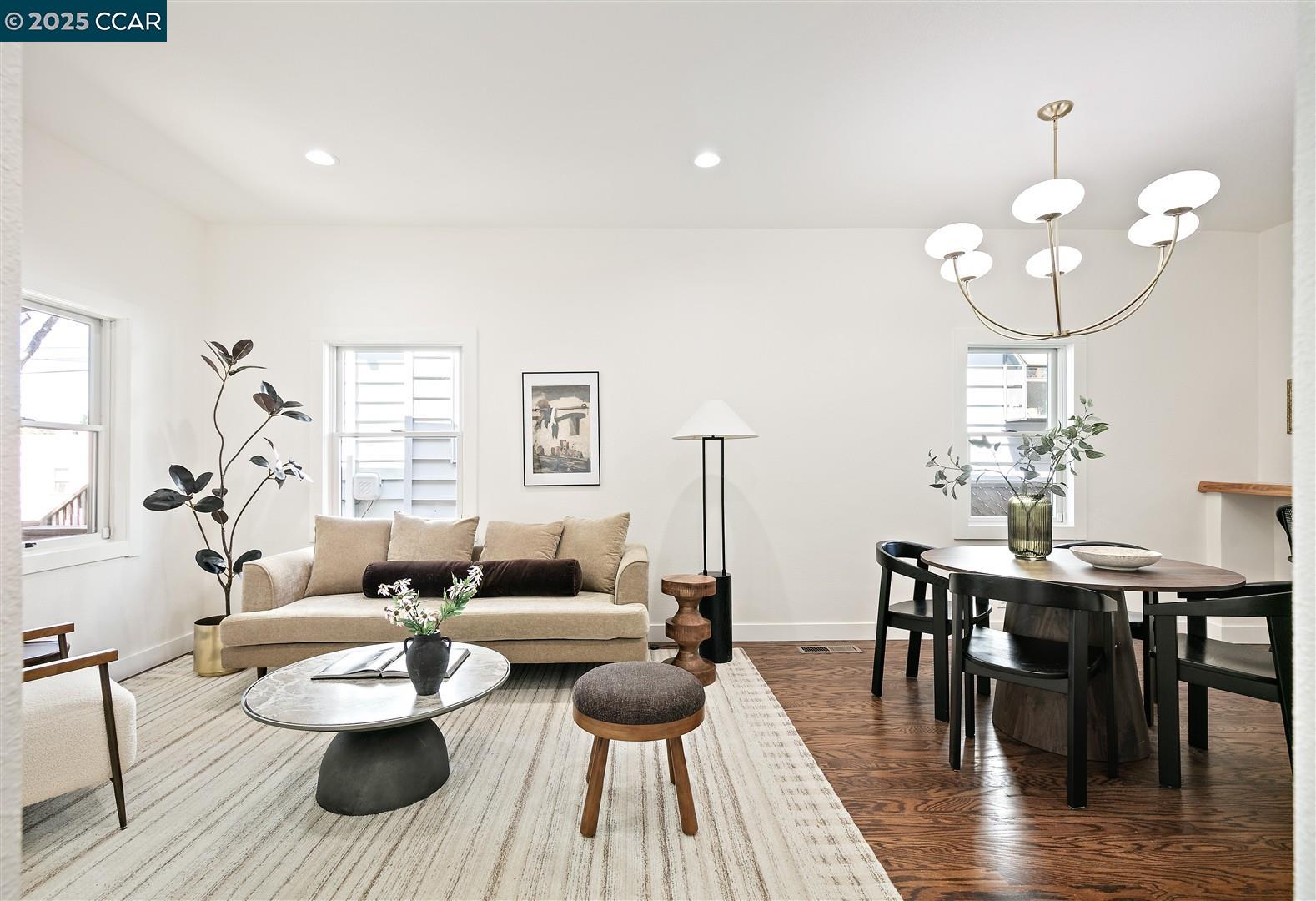 Detail Gallery Image 5 of 58 For 2703 Mathews St, Berkeley,  CA 94702 - 4 Beds | 4 Baths