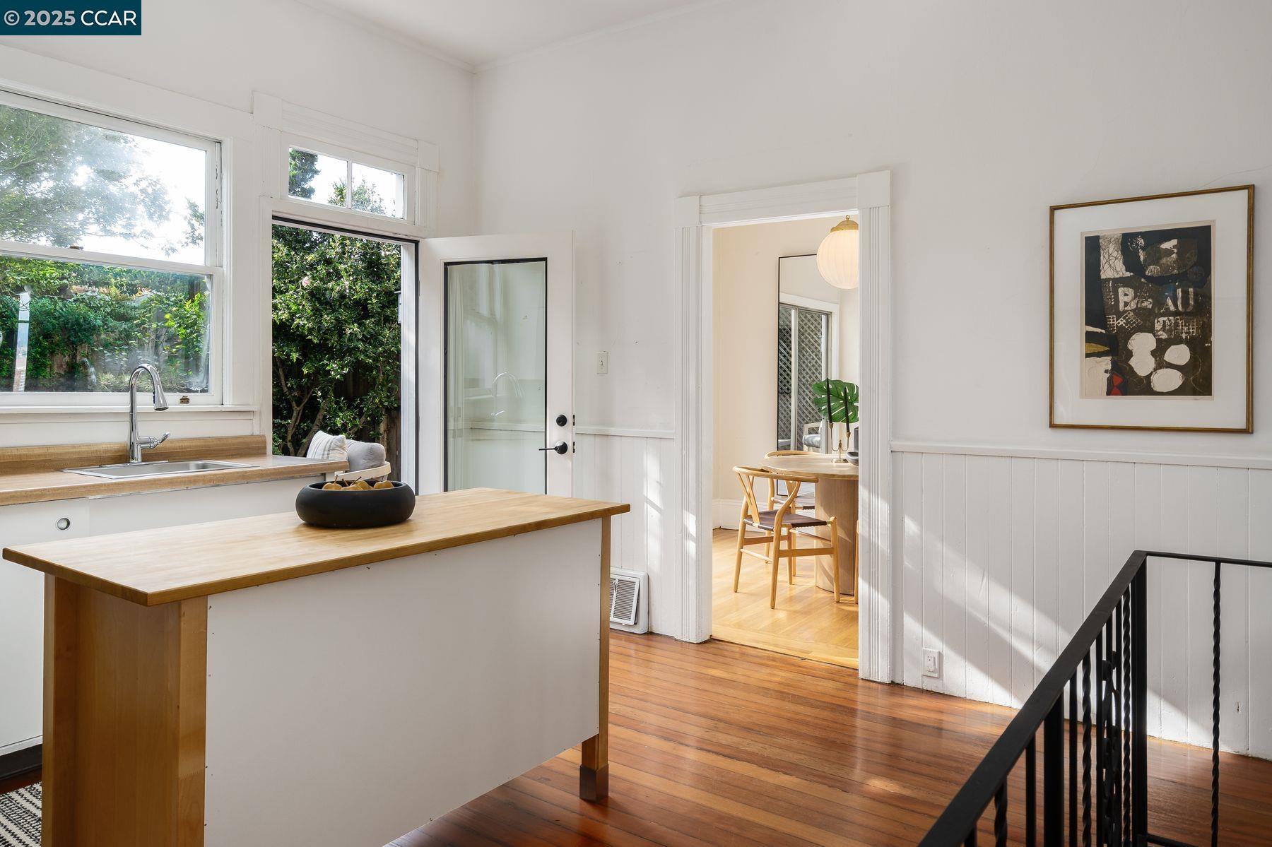 Detail Gallery Image 17 of 43 For 116 Eugenia Ave, San Francisco,  CA 94110 - 3 Beds | 1 Baths