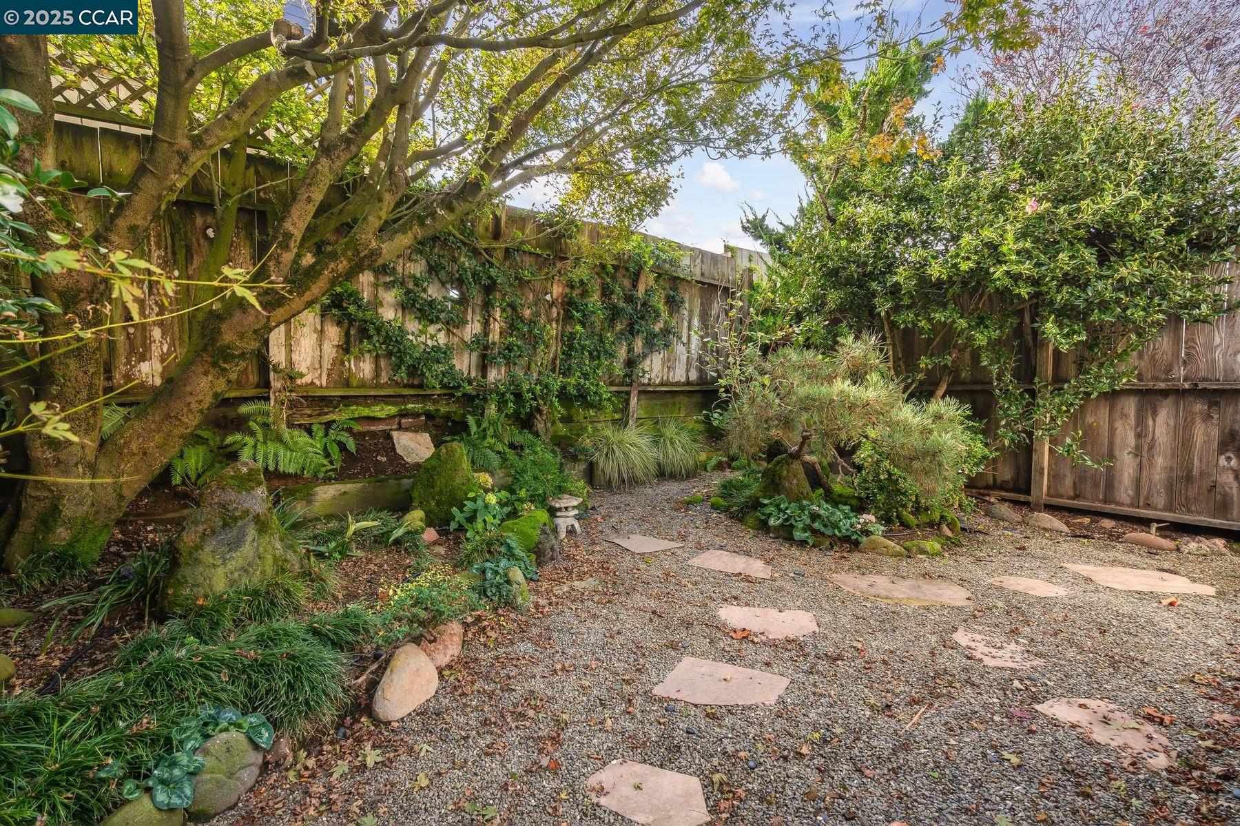 Detail Gallery Image 30 of 43 For 116 Eugenia Ave, San Francisco,  CA 94110 - 3 Beds | 1 Baths