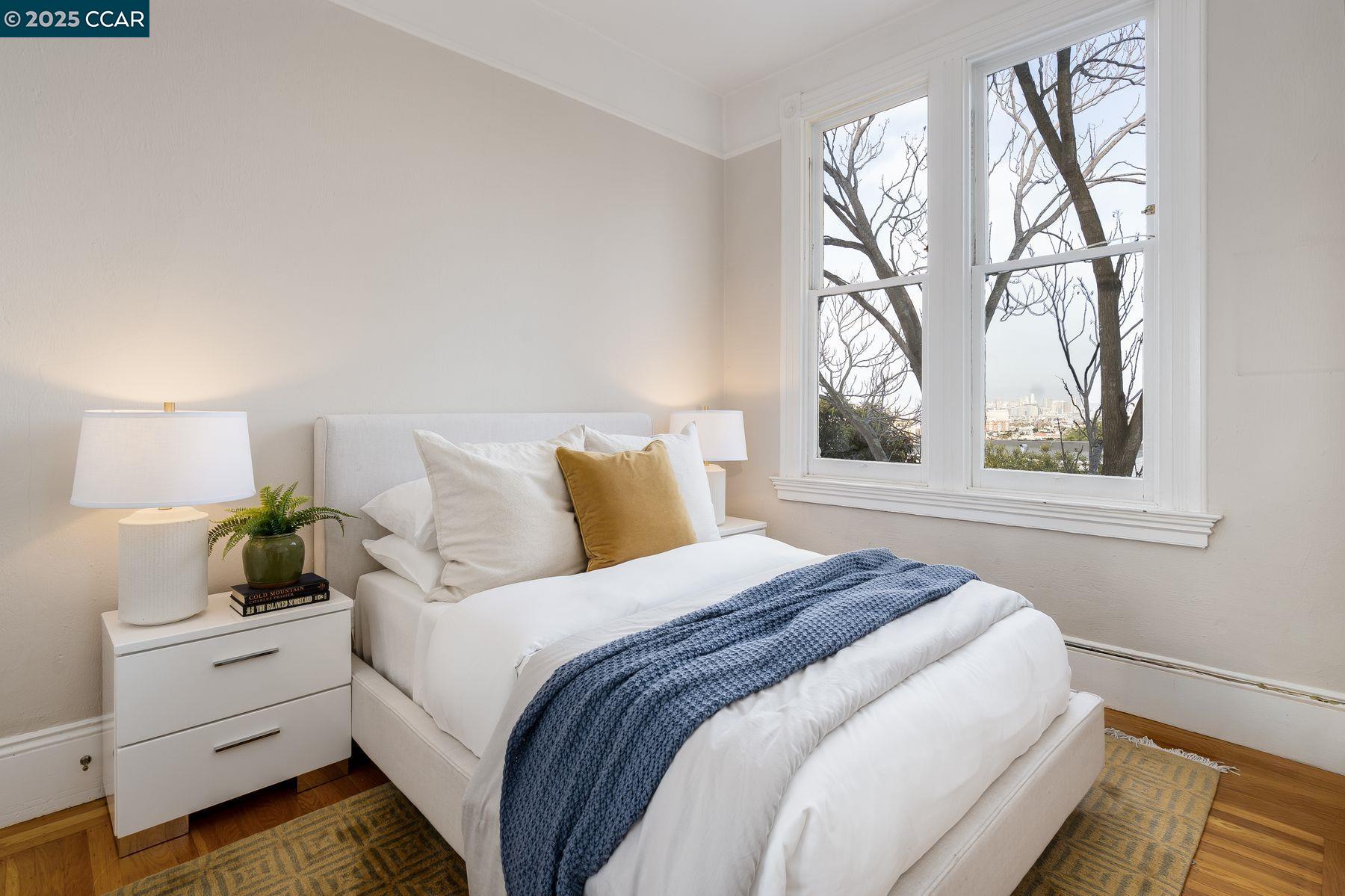 Detail Gallery Image 8 of 43 For 116 Eugenia Ave, San Francisco,  CA 94110 - 3 Beds | 1 Baths