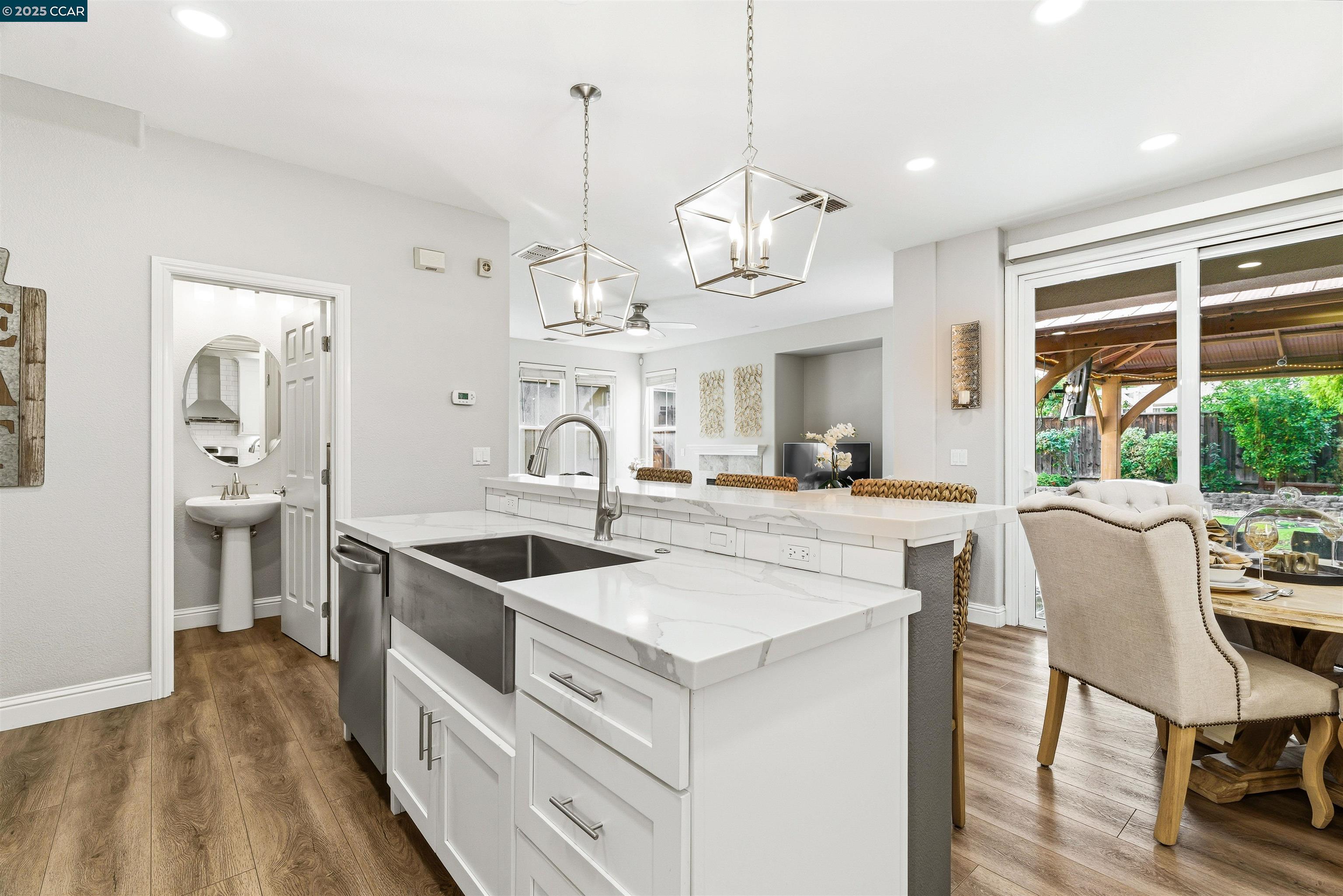 Detail Gallery Image 6 of 24 For 185 S Aldea St, Mountain House,  CA 95391 - 3 Beds | 2/1 Baths