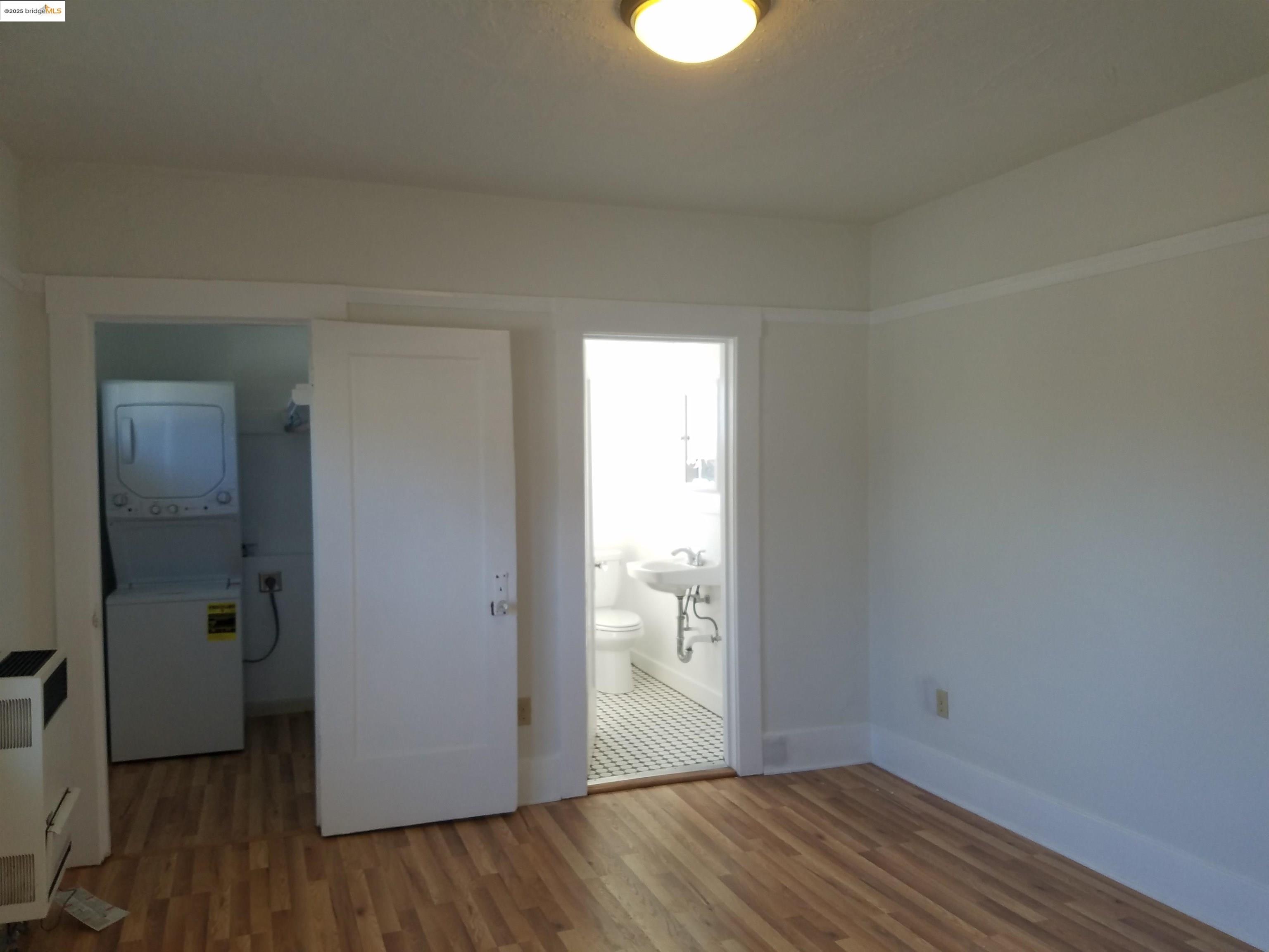 Detail Gallery Image 7 of 9 For 21st St #1327,  Oakland,  CA 94606 - 0 Beds | 1 Baths