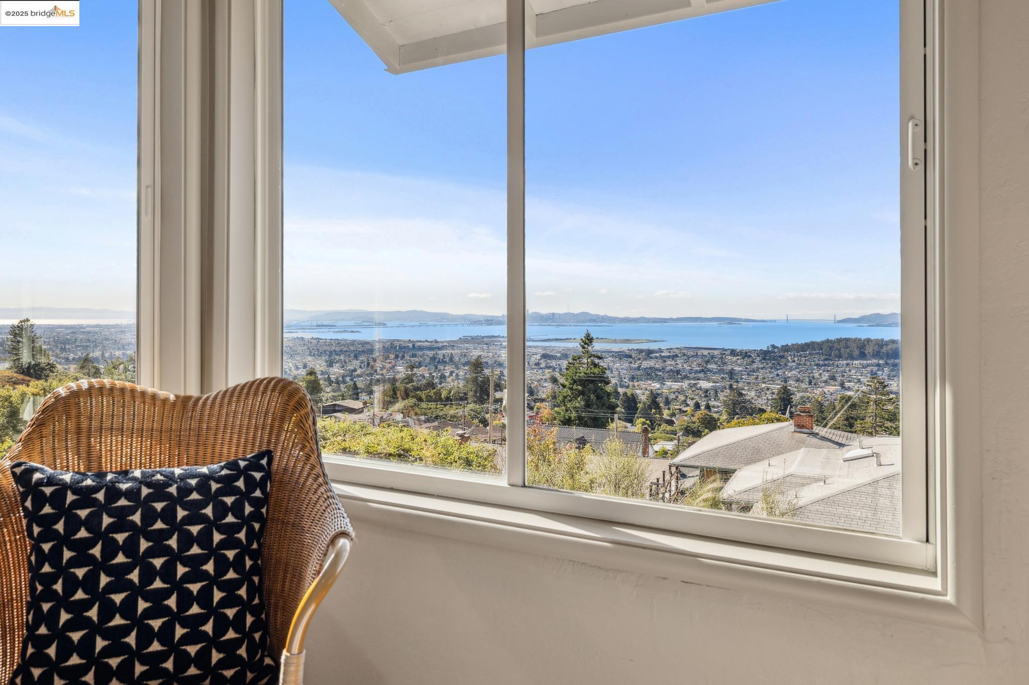 Detail Gallery Image 33 of 57 For 256 Cambridge Ave, Kensington,  CA 94708 - 4 Beds | 4 Baths