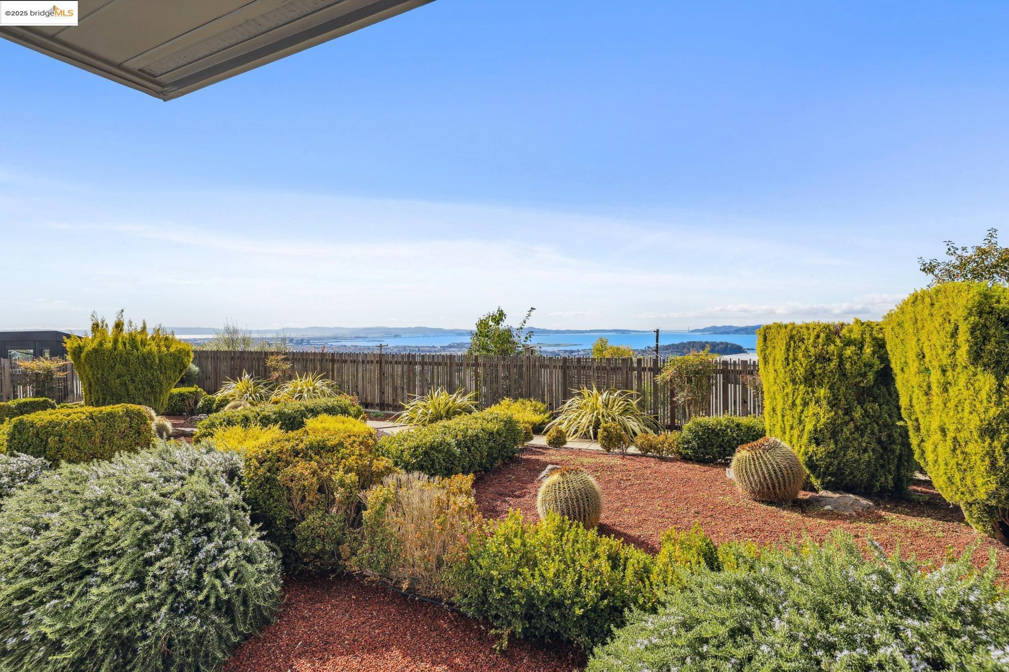 Detail Gallery Image 42 of 57 For 256 Cambridge Ave, Kensington,  CA 94708 - 4 Beds | 4 Baths