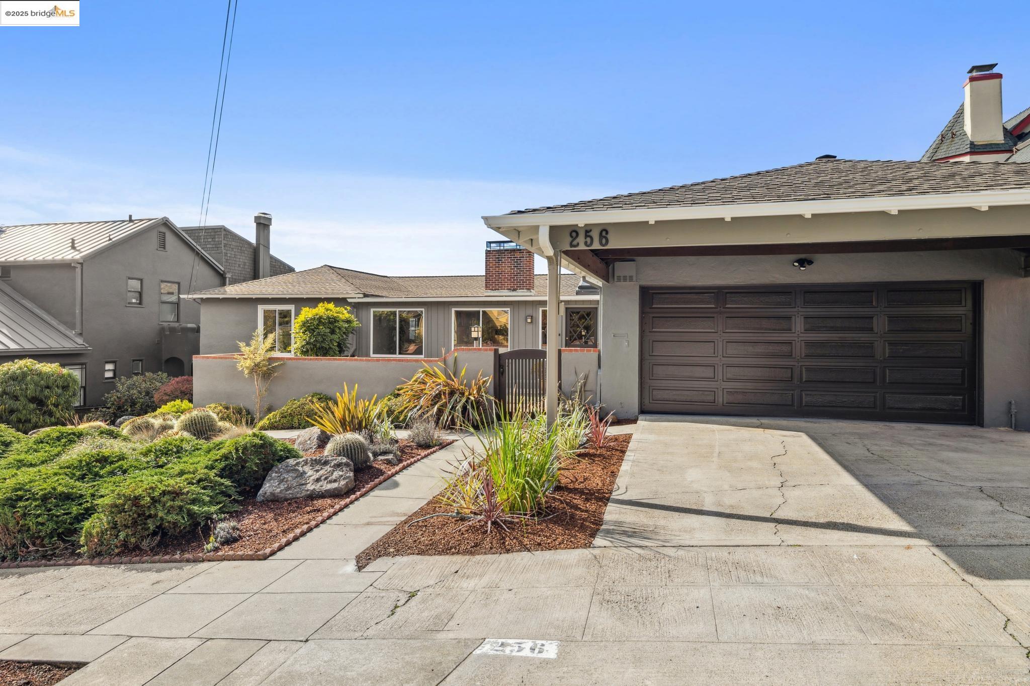 Detail Gallery Image 7 of 57 For 256 Cambridge Ave, Kensington,  CA 94708 - 4 Beds | 4 Baths