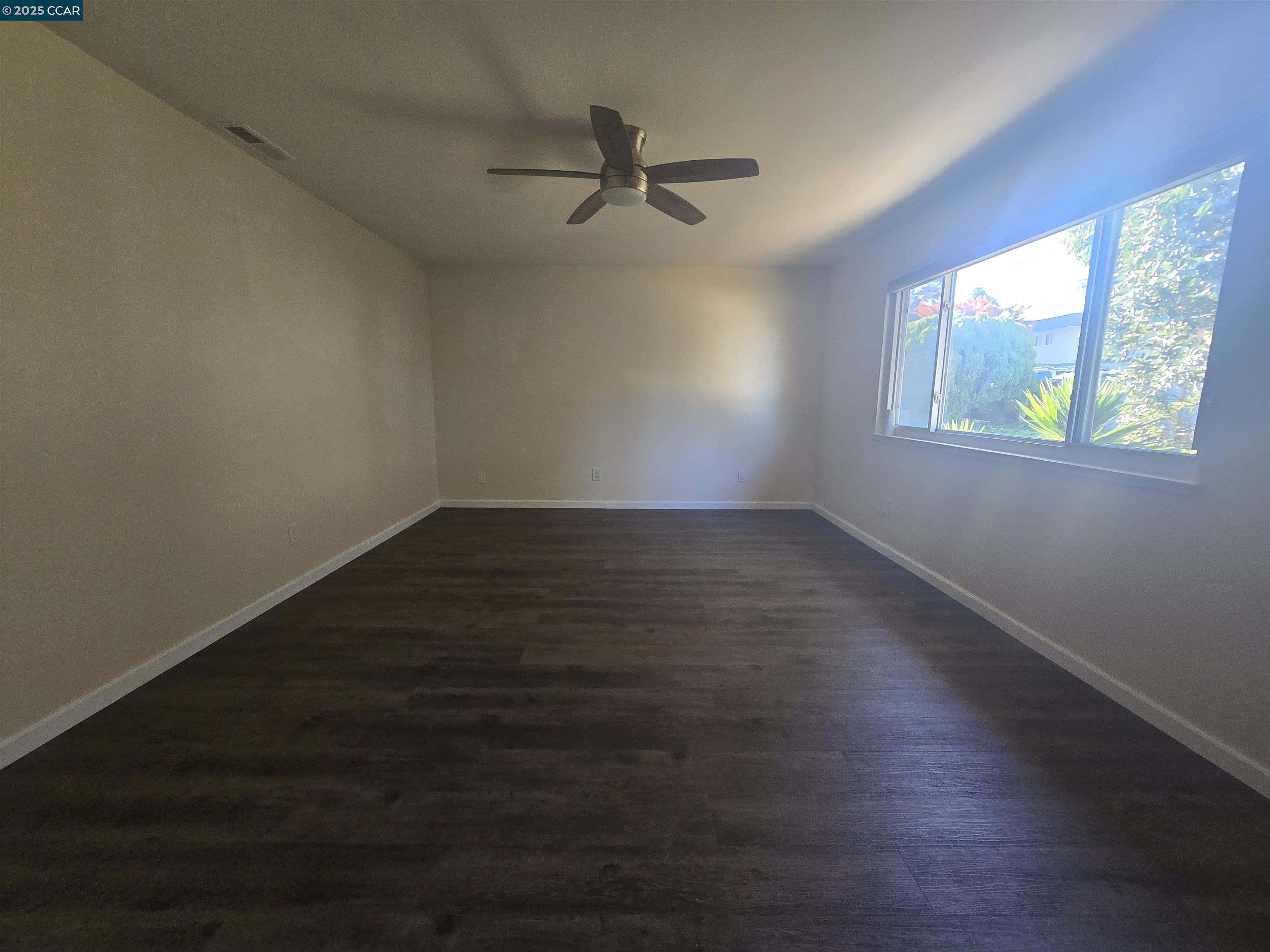 Detail Gallery Image 10 of 11 For 1000 View Dr, Richmond,  CA 94803 - 3 Beds | 2/1 Baths