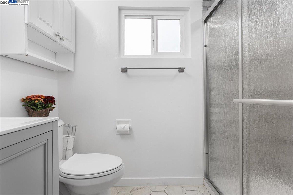 Detail Gallery Image 14 of 30 For 15106 Edgemoor St, San Leandro,  CA 94579 - 3 Beds | 2 Baths