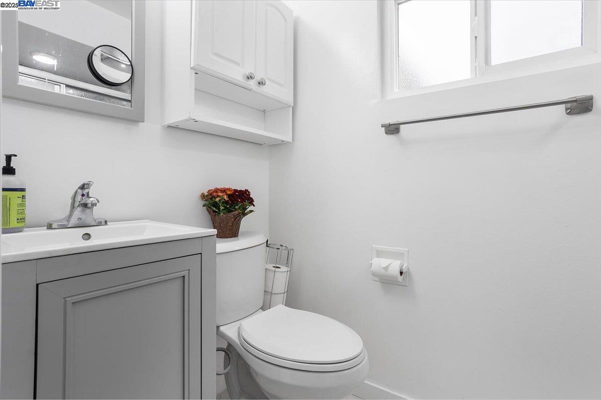 Detail Gallery Image 15 of 30 For 15106 Edgemoor St, San Leandro,  CA 94579 - 3 Beds | 2 Baths