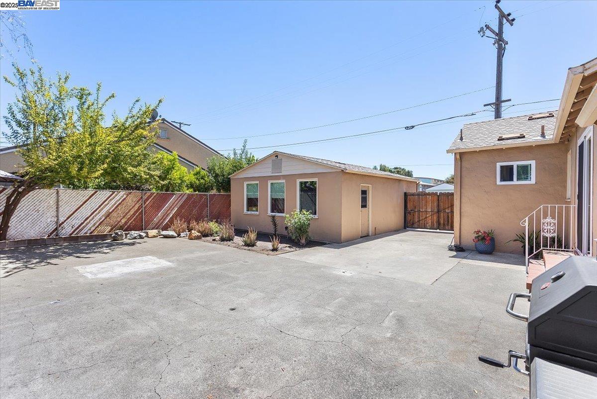 Detail Gallery Image 19 of 30 For 15106 Edgemoor St, San Leandro,  CA 94579 - 3 Beds | 2 Baths