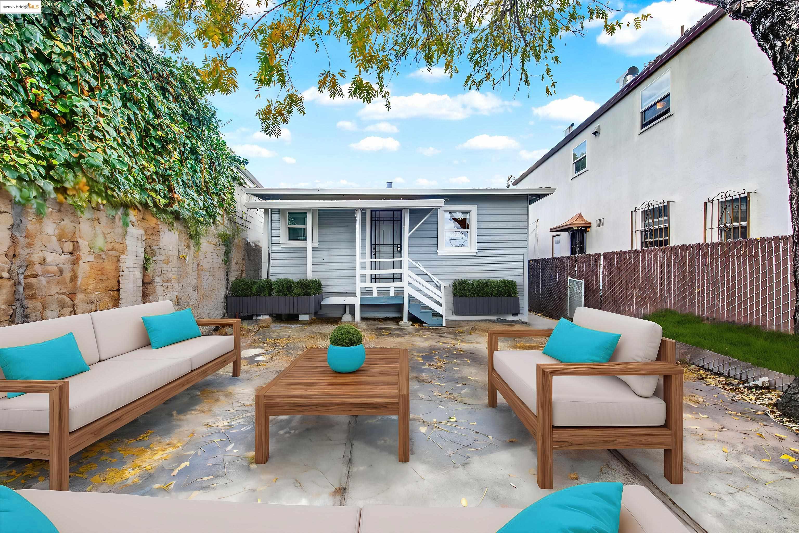 Detail Gallery Image 35 of 59 For 1418 102nd Ave, Oakland,  CA 94603 - 2 Beds | 1 Baths