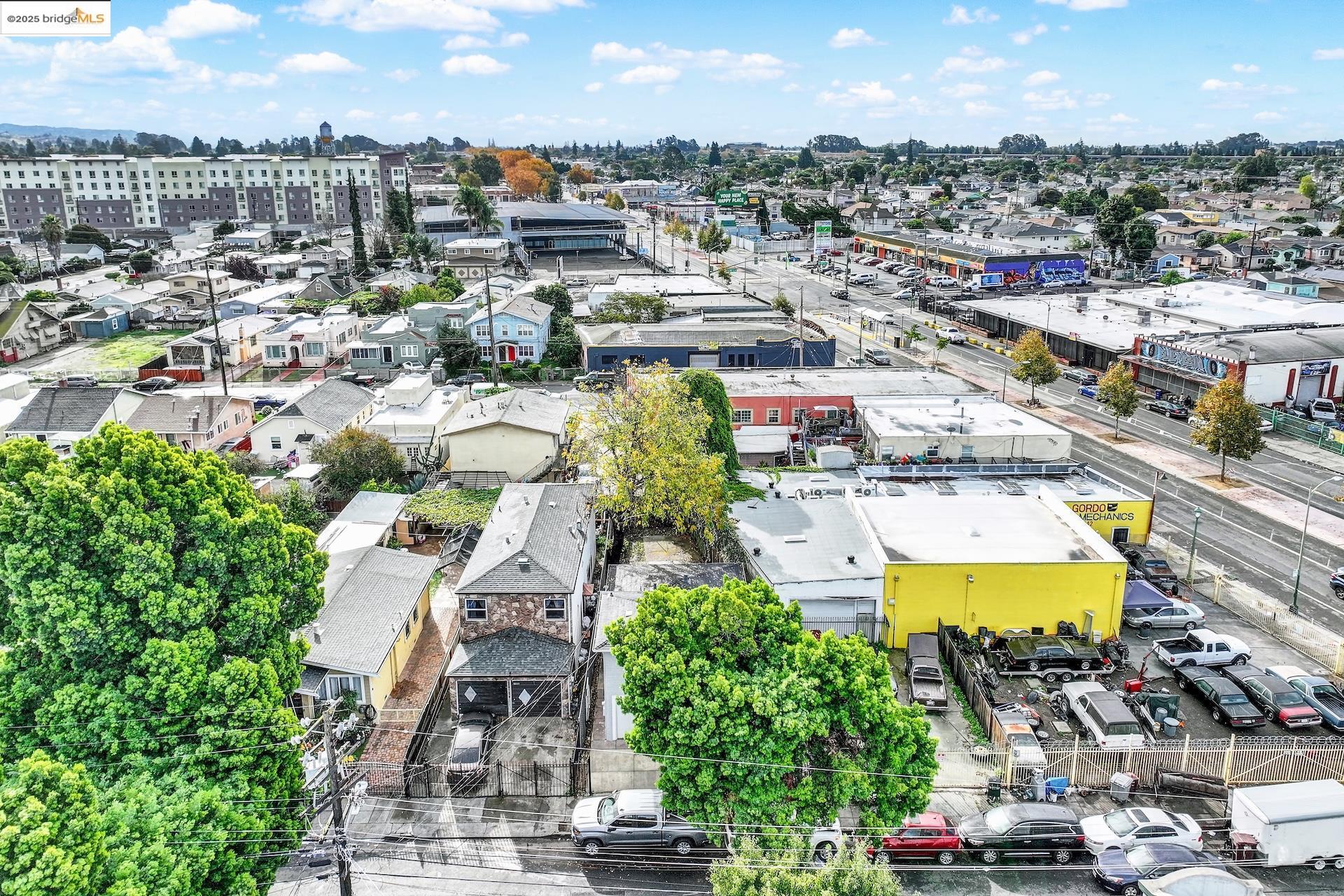 Detail Gallery Image 54 of 59 For 1418 102nd Ave, Oakland,  CA 94603 - 2 Beds | 1 Baths