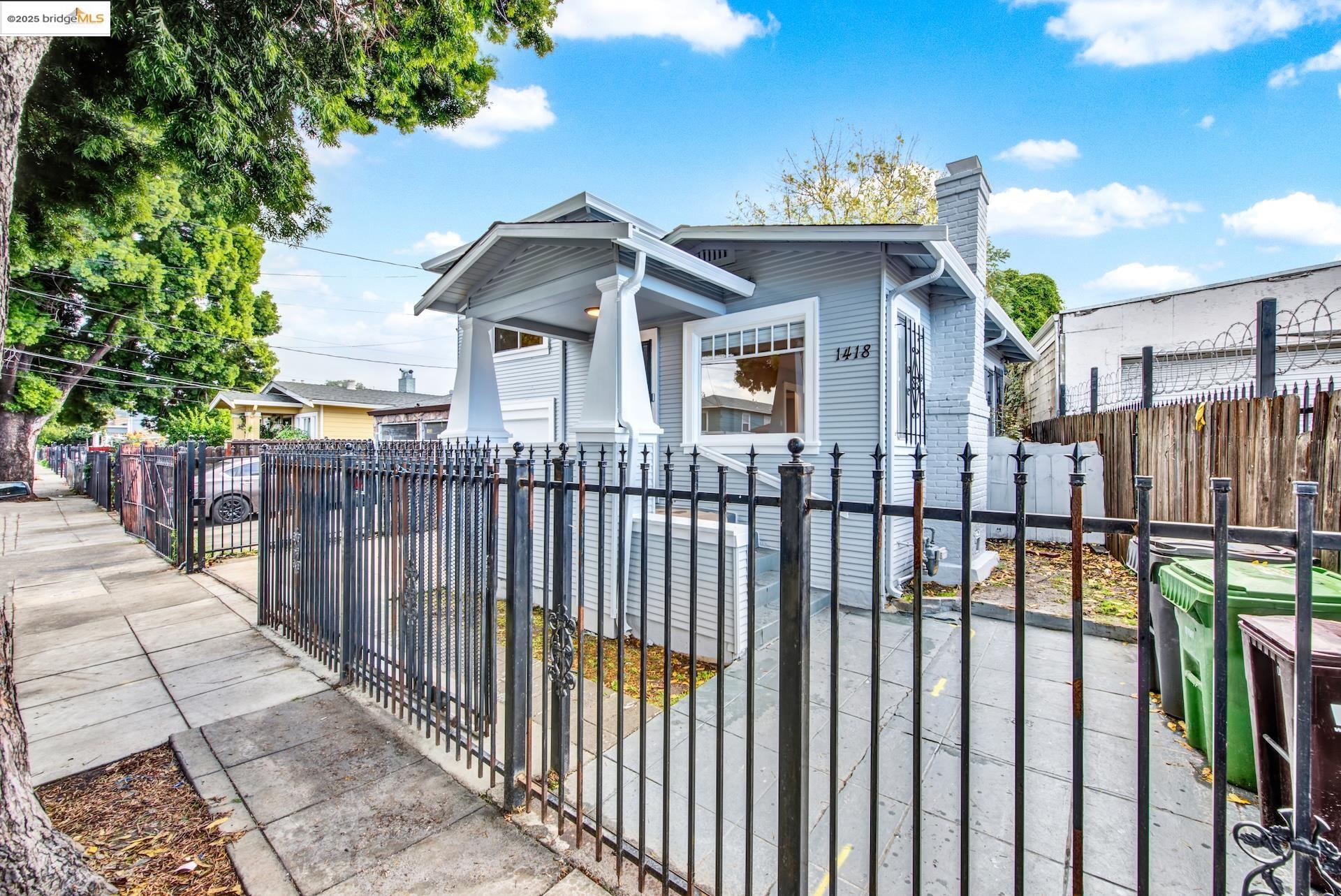 Detail Gallery Image 58 of 59 For 1418 102nd Ave, Oakland,  CA 94603 - 2 Beds | 1 Baths