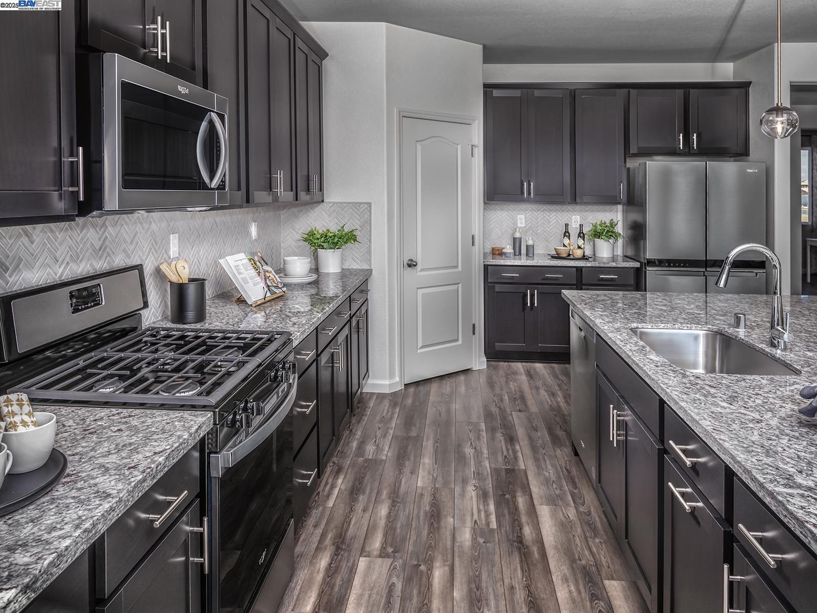 Detail Gallery Image 3 of 17 For 5244 Kestrel Street, Antioch,  CA 94509 - 4 Beds | 3 Baths