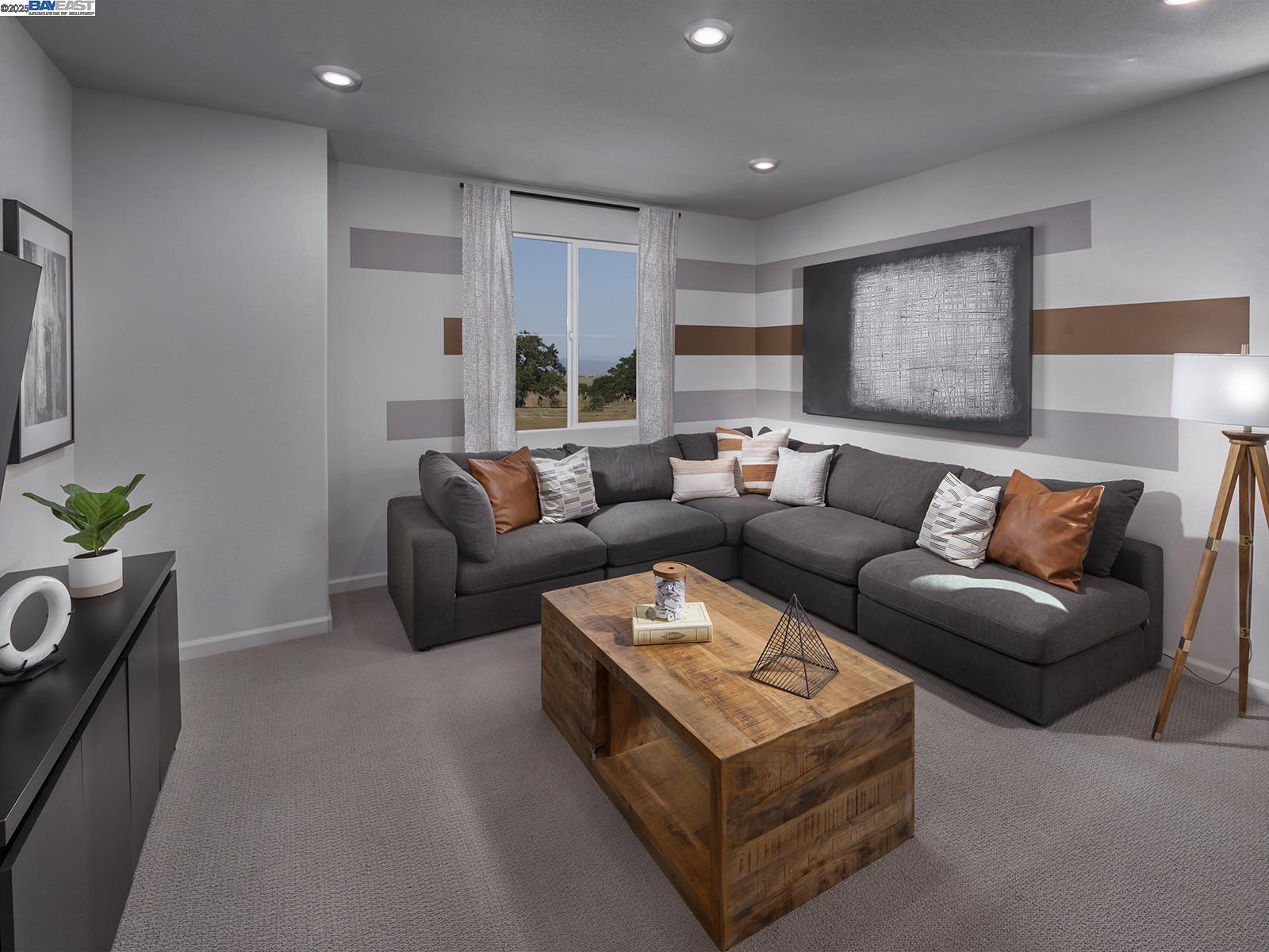 Detail Gallery Image 9 of 17 For 5244 Kestrel Street, Antioch,  CA 94509 - 4 Beds | 3 Baths