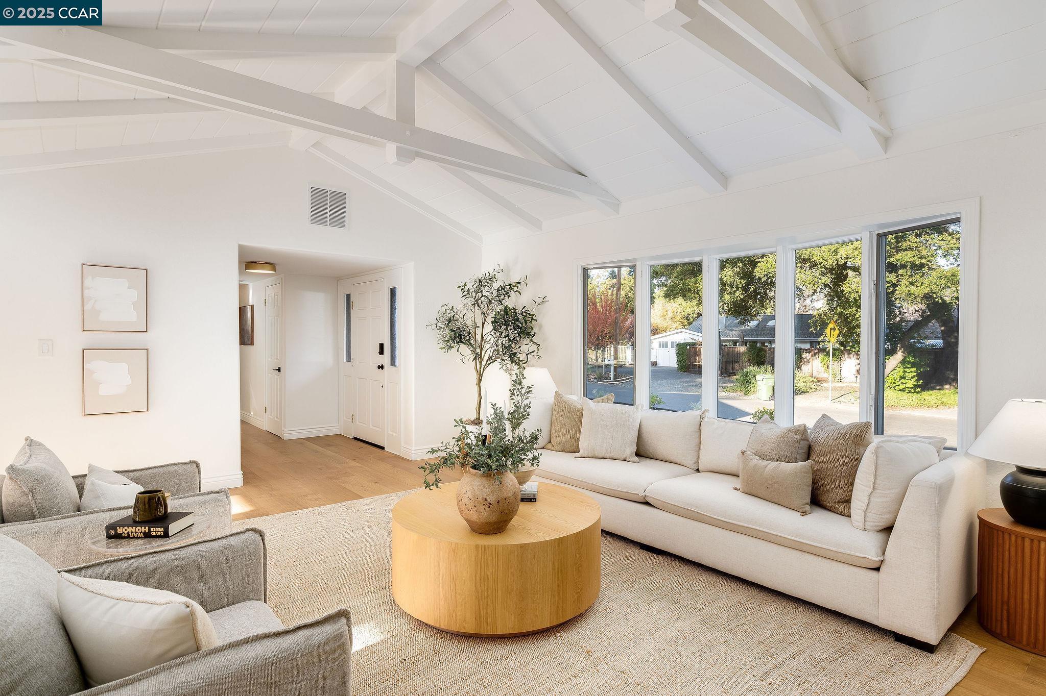 Detail Gallery Image 6 of 30 For 115 Camino Encanto, Danville,  CA 94526 - 4 Beds | 3 Baths