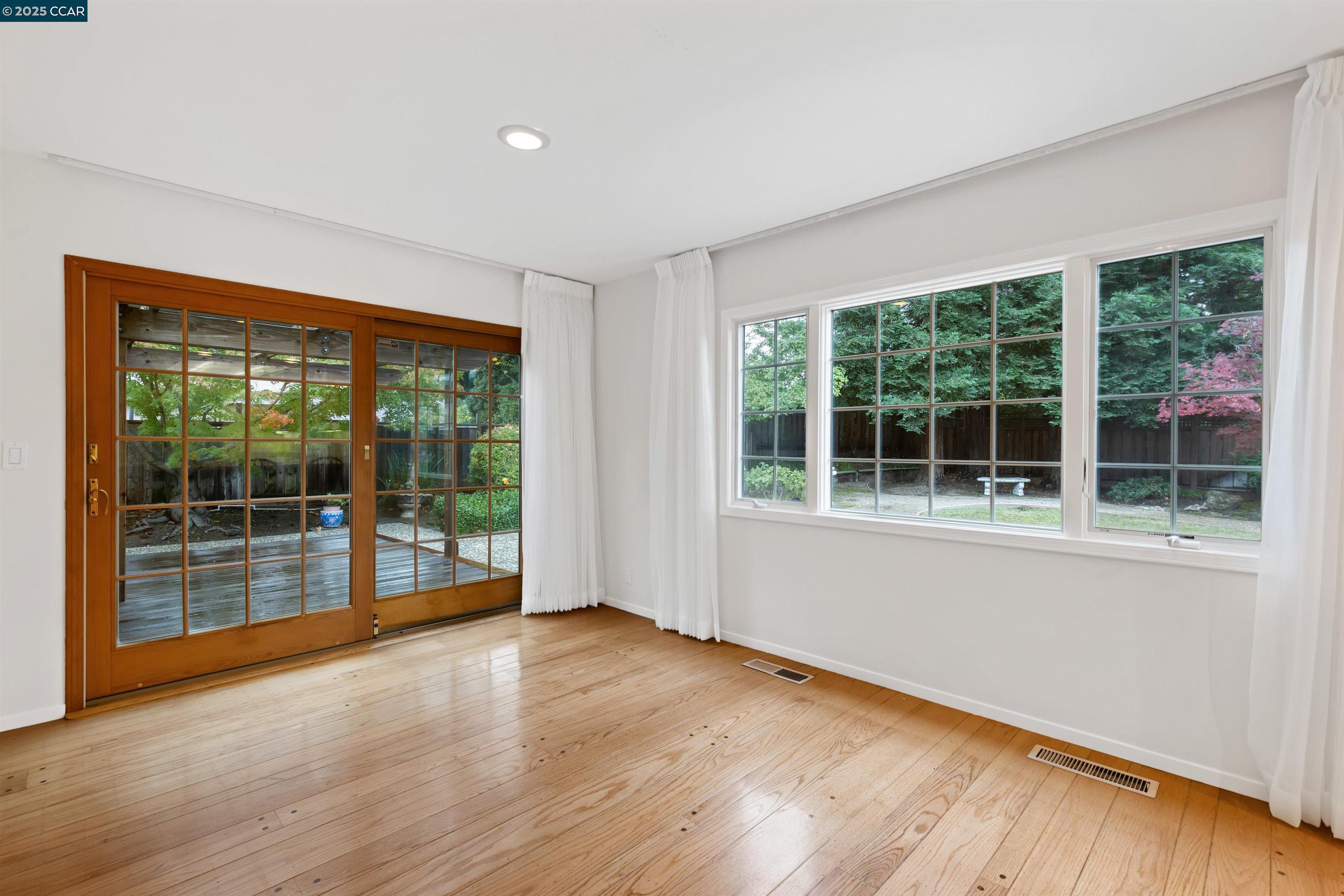 Detail Gallery Image 9 of 24 For 2201 Quiet Place Drive, Walnut Creek,  CA 94598 - 4 Beds | 3 Baths