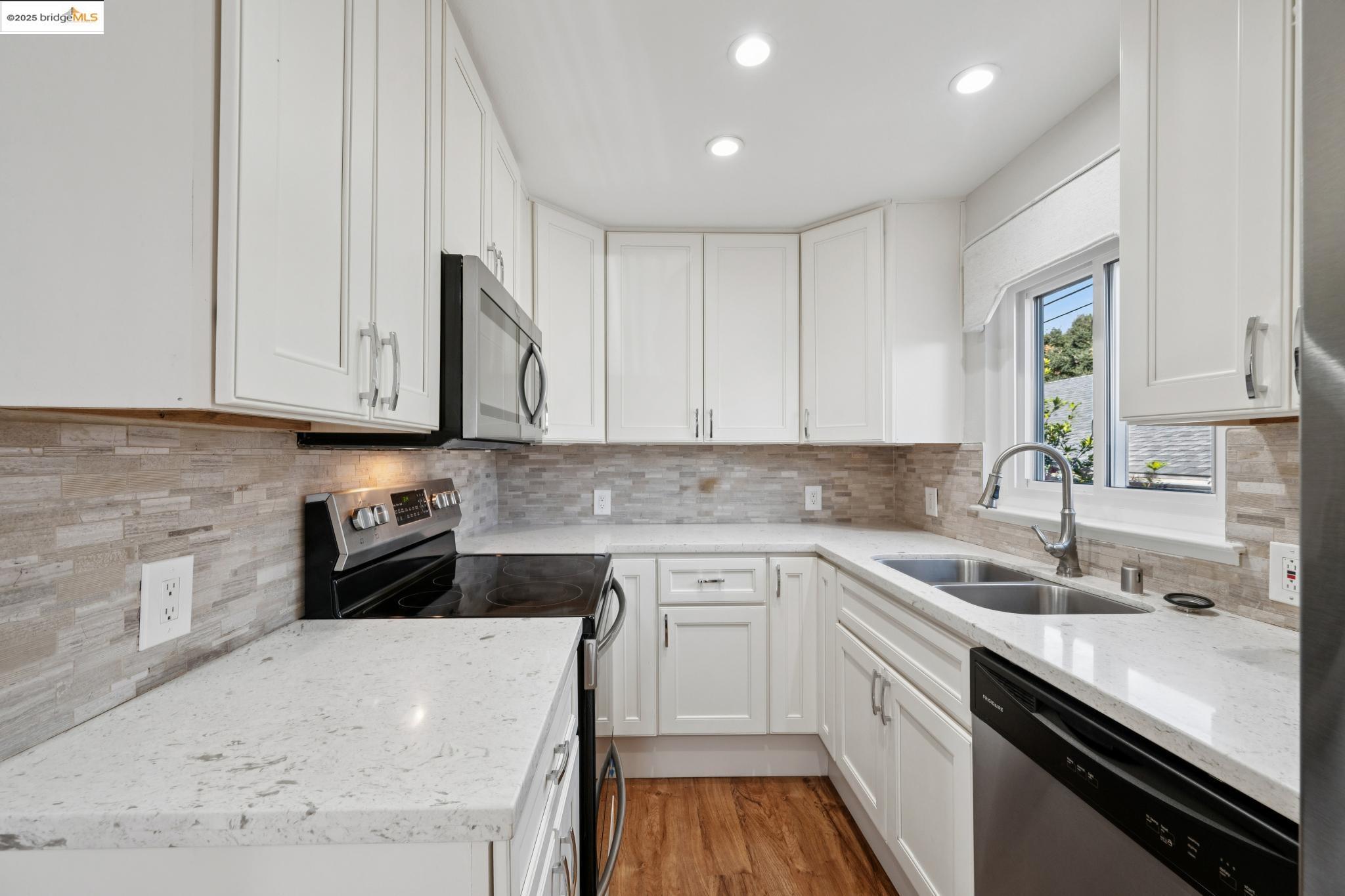 Detail Gallery Image 9 of 33 For 2727 Mcgee Ave, Berkeley,  CA 94703 - – Beds | – Baths