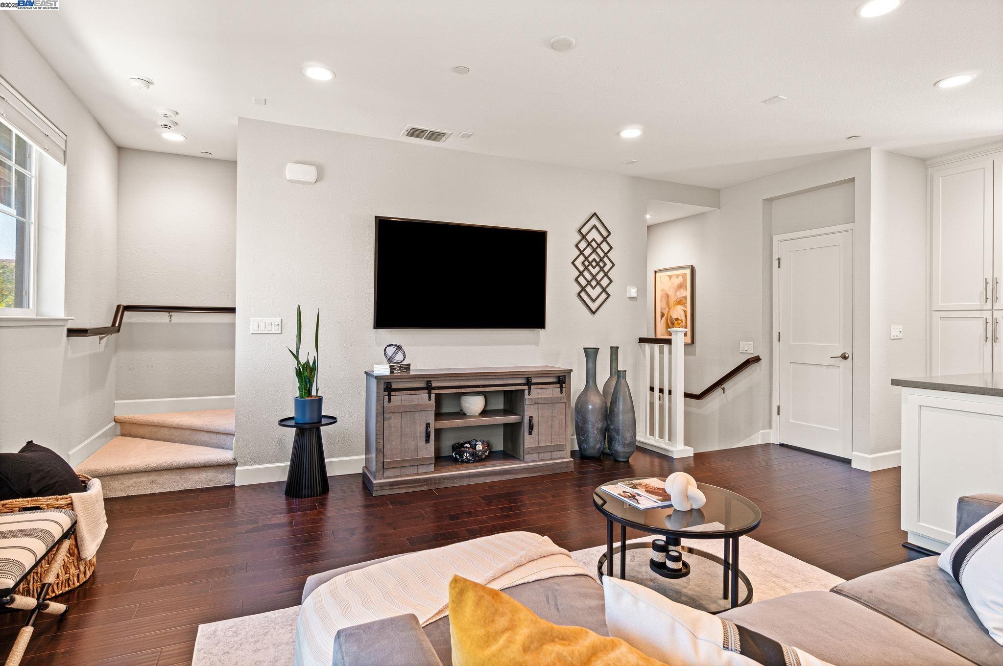 Detail Gallery Image 12 of 60 For 849 Tranquility Circle #3,  Livermore,  CA 94551 - 2 Beds | 2/1 Baths