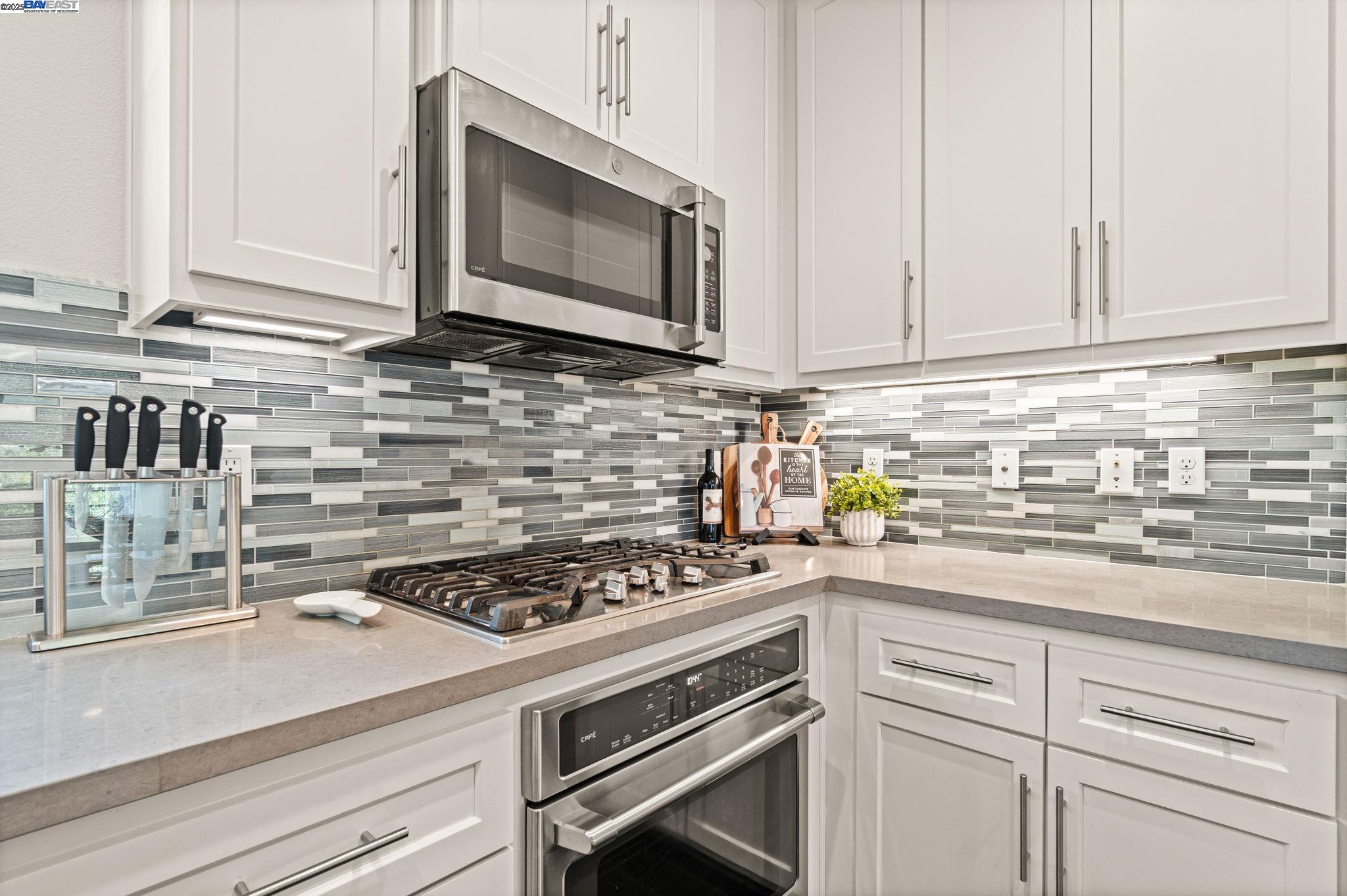 Detail Gallery Image 8 of 60 For 849 Tranquility Circle #3,  Livermore,  CA 94551 - 2 Beds | 2/1 Baths