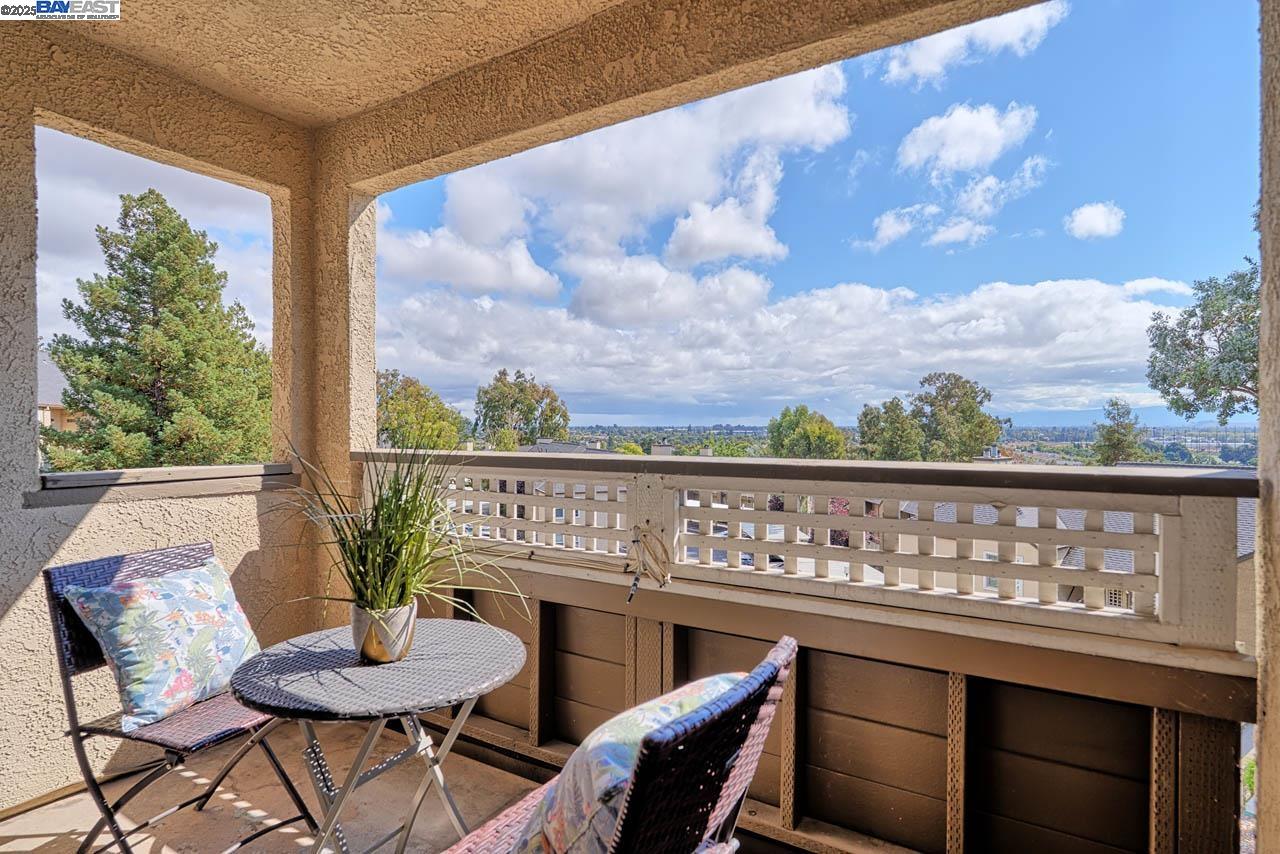 Detail Gallery Image 21 of 29 For 685 Dartmore Ln #365,  Hayward,  CA 94544 - 1 Beds | 1 Baths
