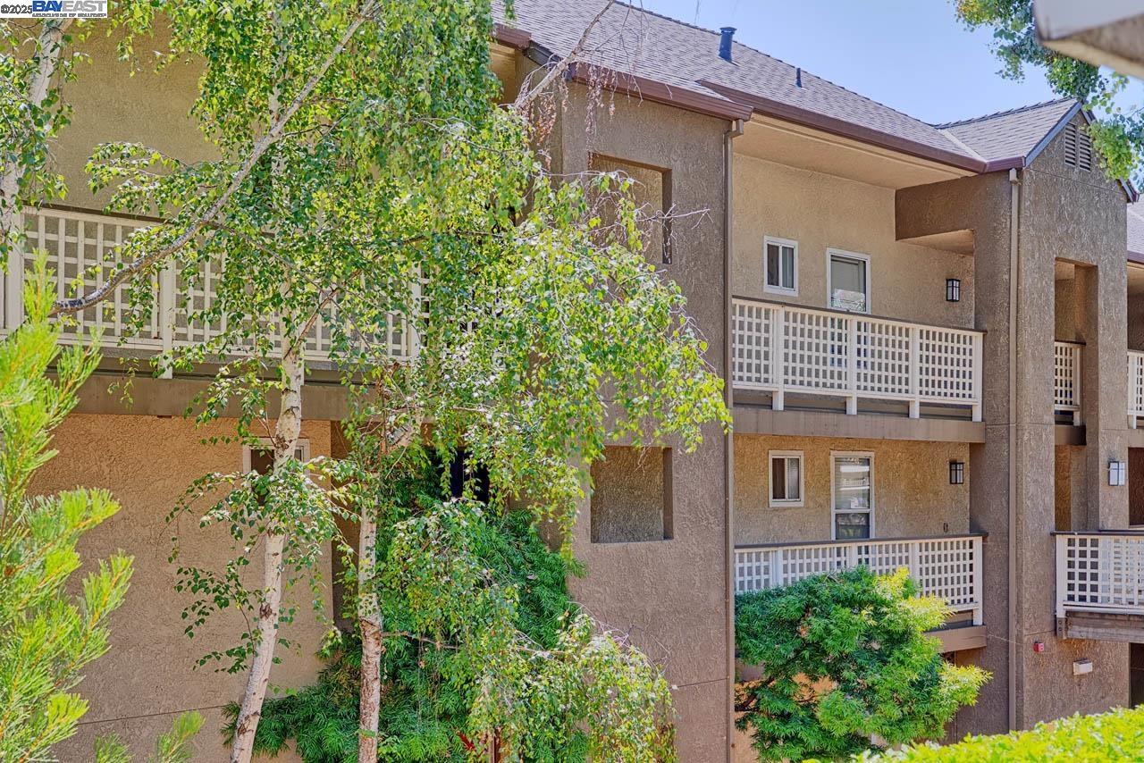 Detail Gallery Image 4 of 29 For 685 Dartmore Ln #365,  Hayward,  CA 94544 - 1 Beds | 1 Baths