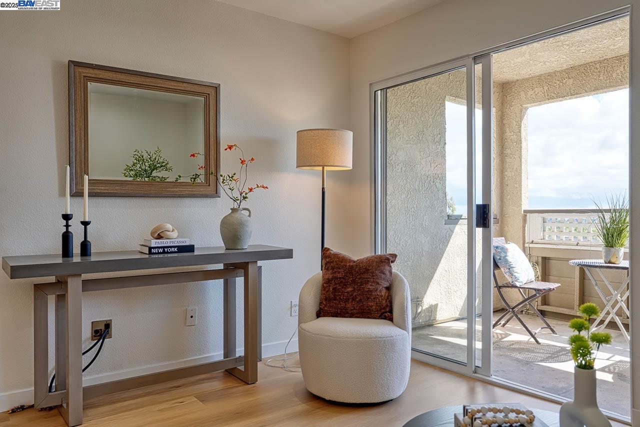 Detail Gallery Image 6 of 29 For 685 Dartmore Ln #365,  Hayward,  CA 94544 - 1 Beds | 1 Baths
