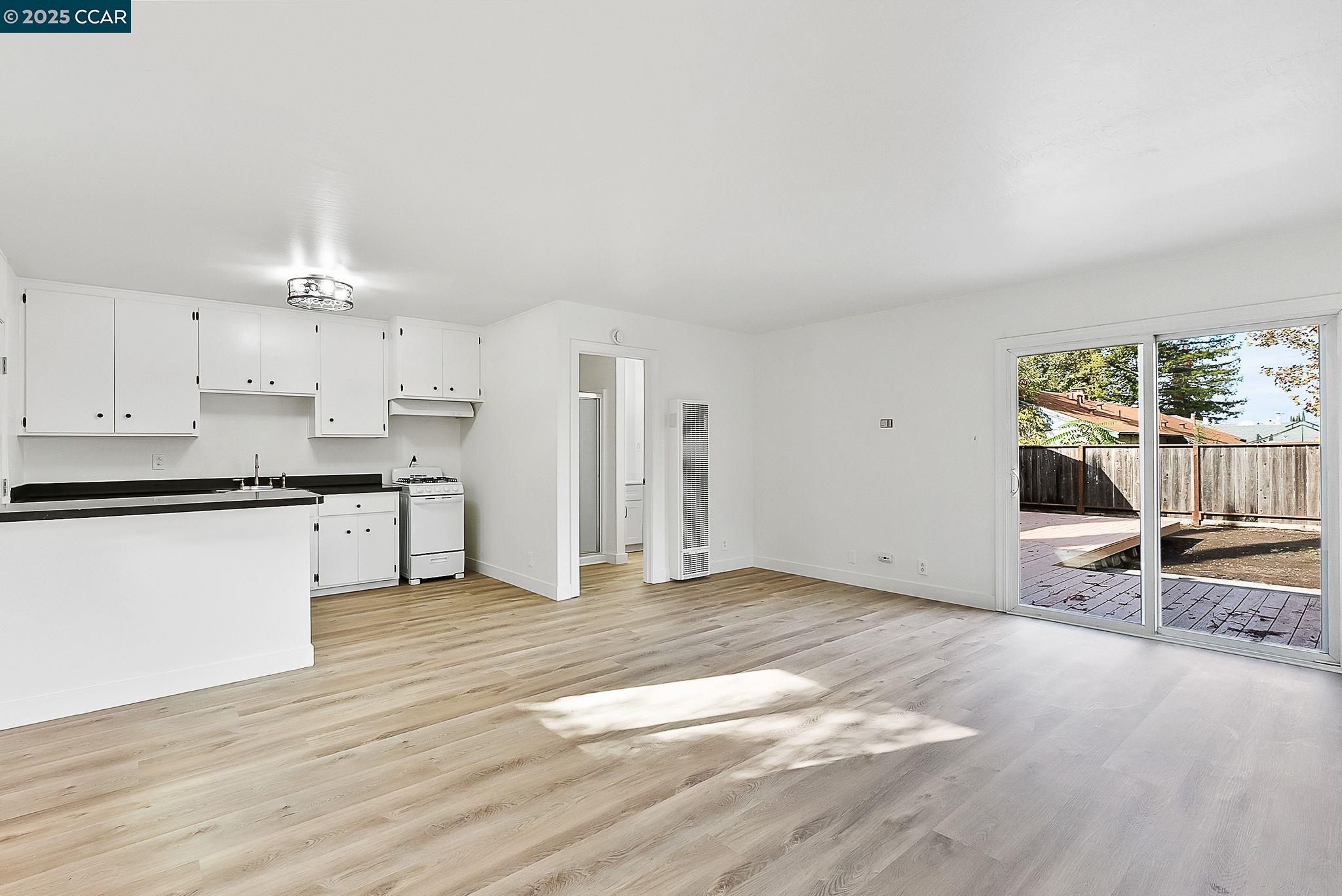 Detail Gallery Image 26 of 36 For 1640 Apple Dr, Concord,  CA 94518 - 4 Beds | 2 Baths