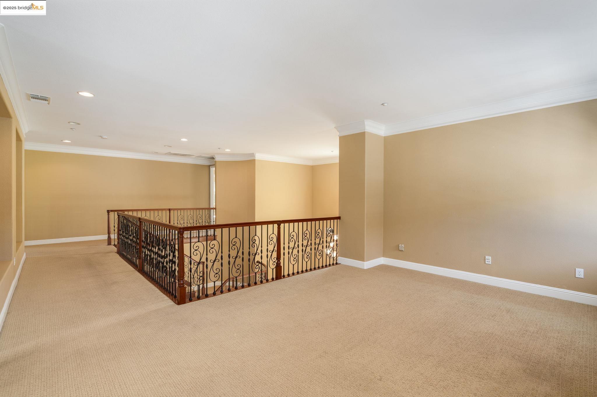 Detail Gallery Image 21 of 46 For 30 Arundel Dr, Hayward,  CA 94542 - 4 Beds | 4 Baths