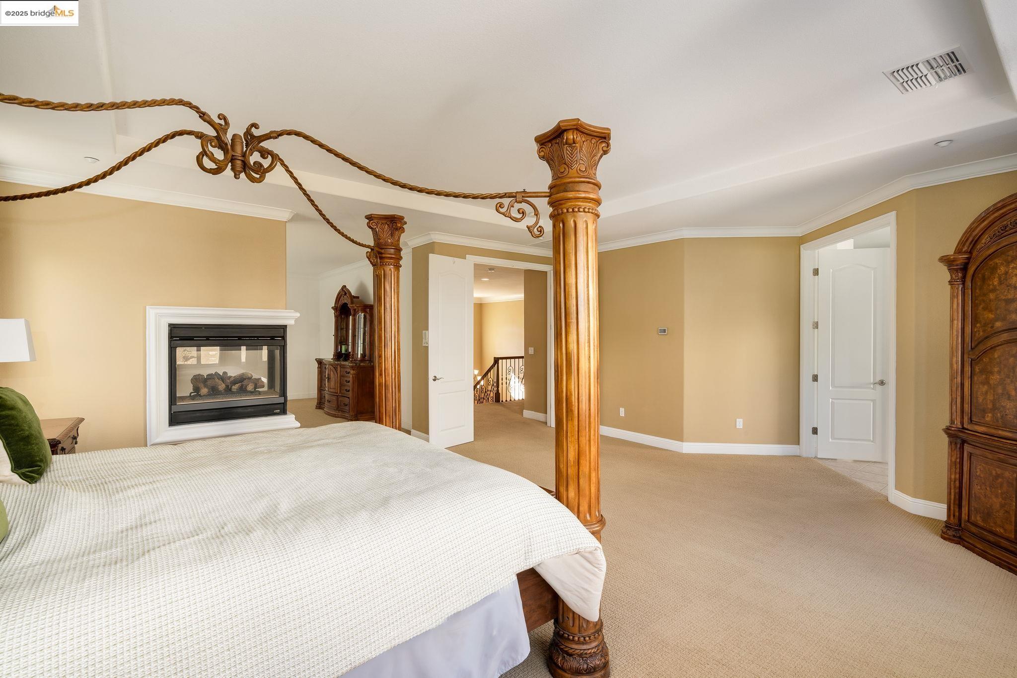 Detail Gallery Image 22 of 46 For 30 Arundel Dr, Hayward,  CA 94542 - 4 Beds | 4 Baths