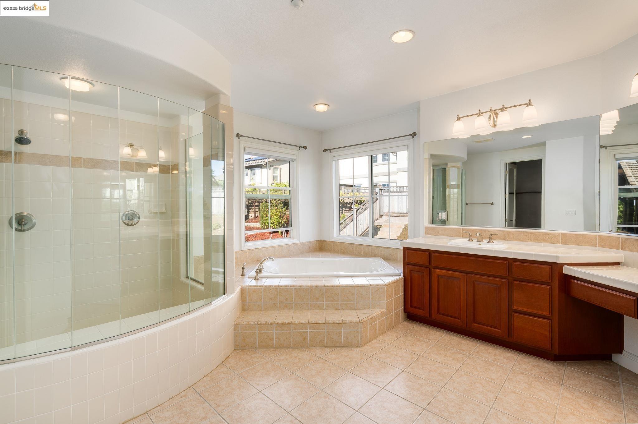 Detail Gallery Image 26 of 46 For 30 Arundel Dr, Hayward,  CA 94542 - 4 Beds | 4 Baths