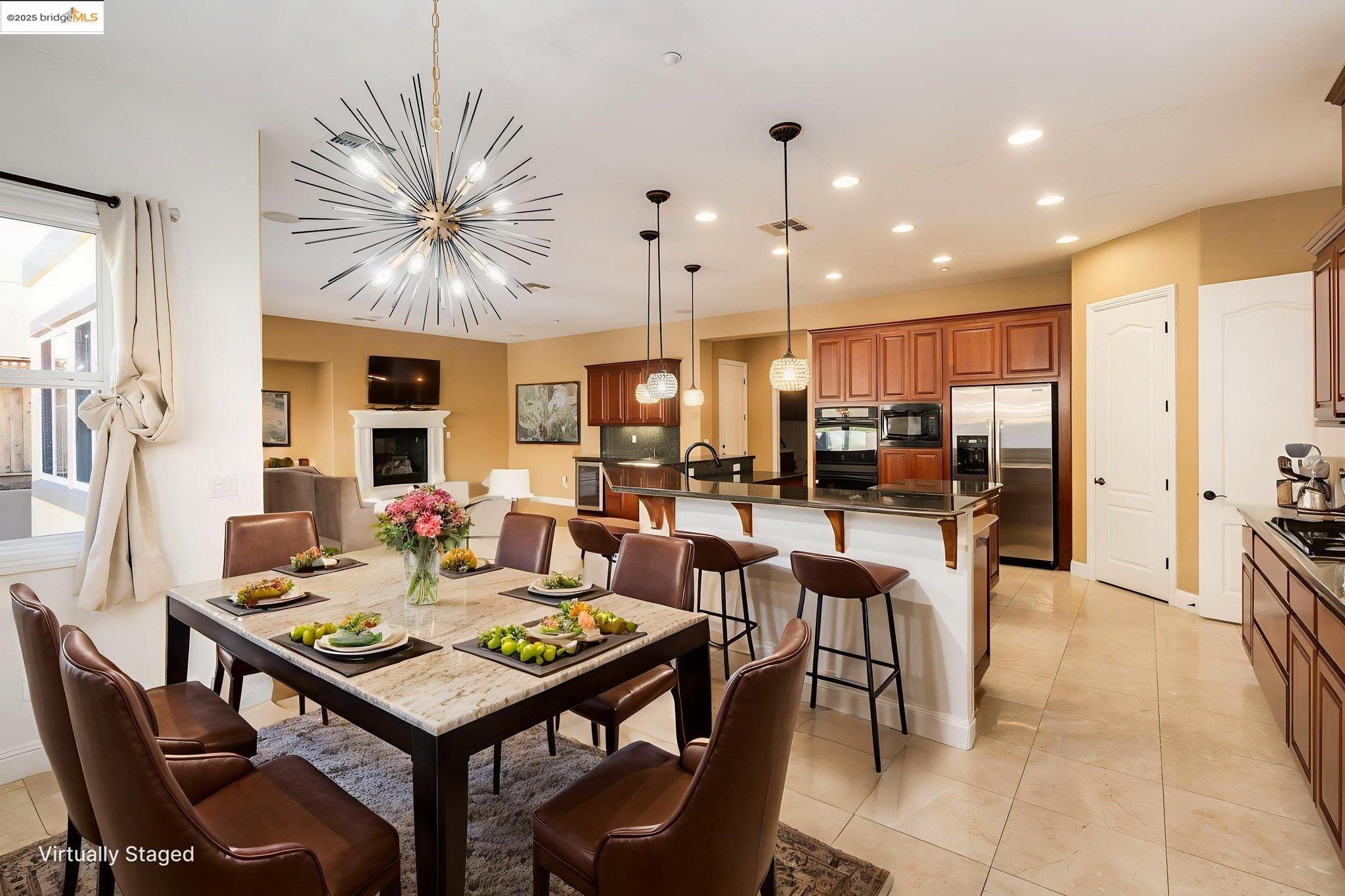 Detail Gallery Image 8 of 46 For 30 Arundel Dr, Hayward,  CA 94542 - 4 Beds | 4 Baths