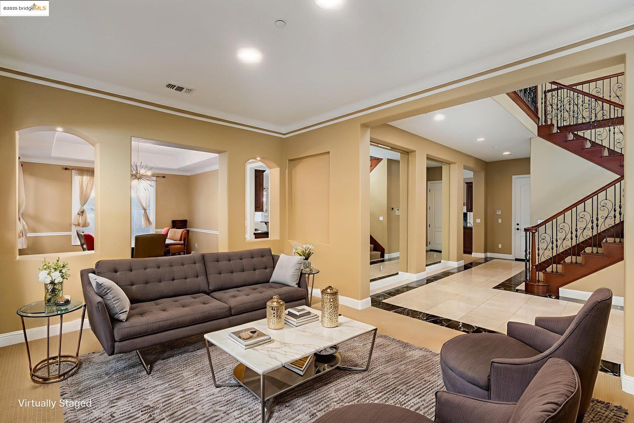 Detail Gallery Image 8 of 46 For 30 Arundel Dr, Hayward,  CA 94542 - 4 Beds | 4 Baths