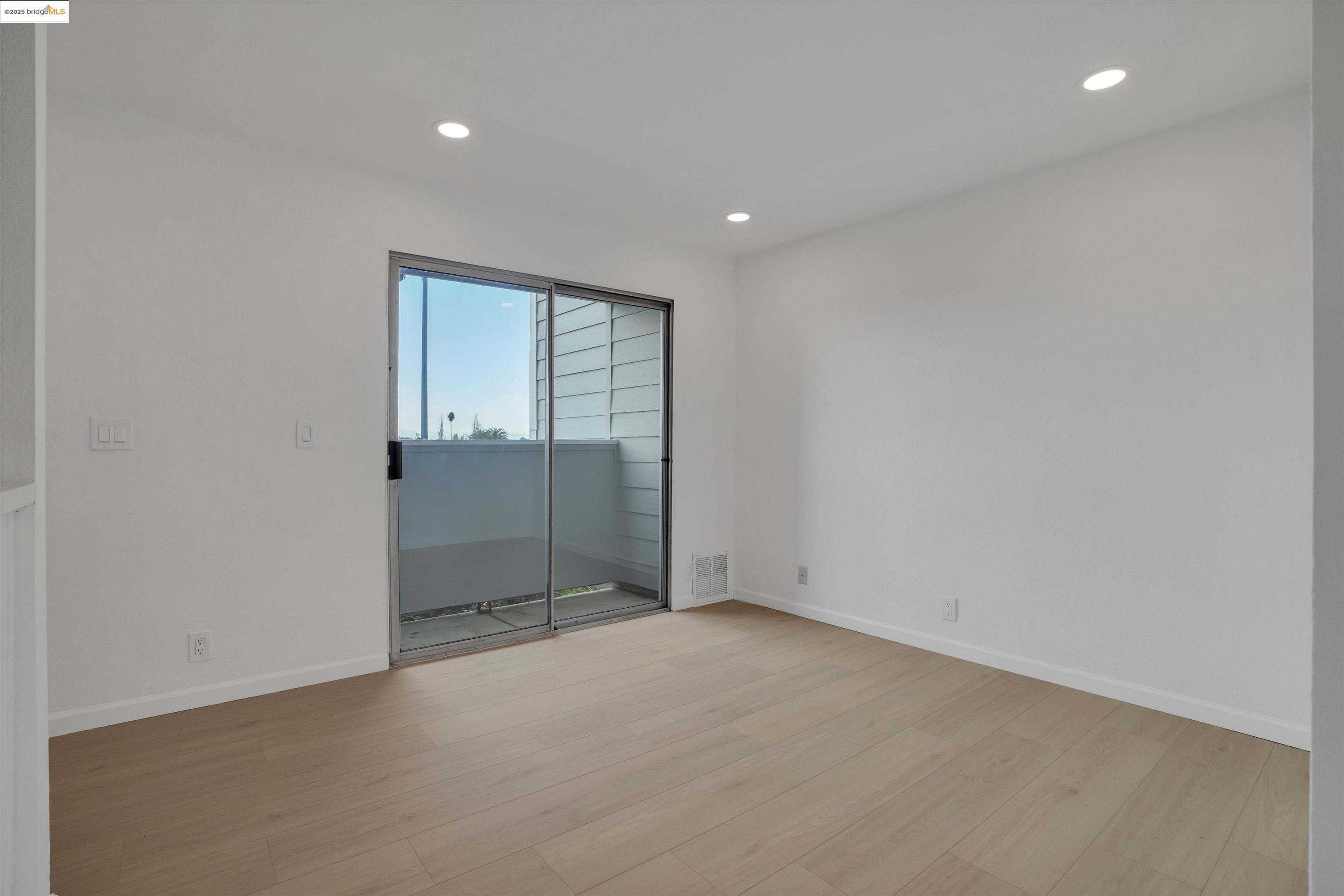 Detail Gallery Image 19 of 48 For 29621 Red Oak Ct #6,  Hayward,  CA 94544 - 1 Beds | 1 Baths