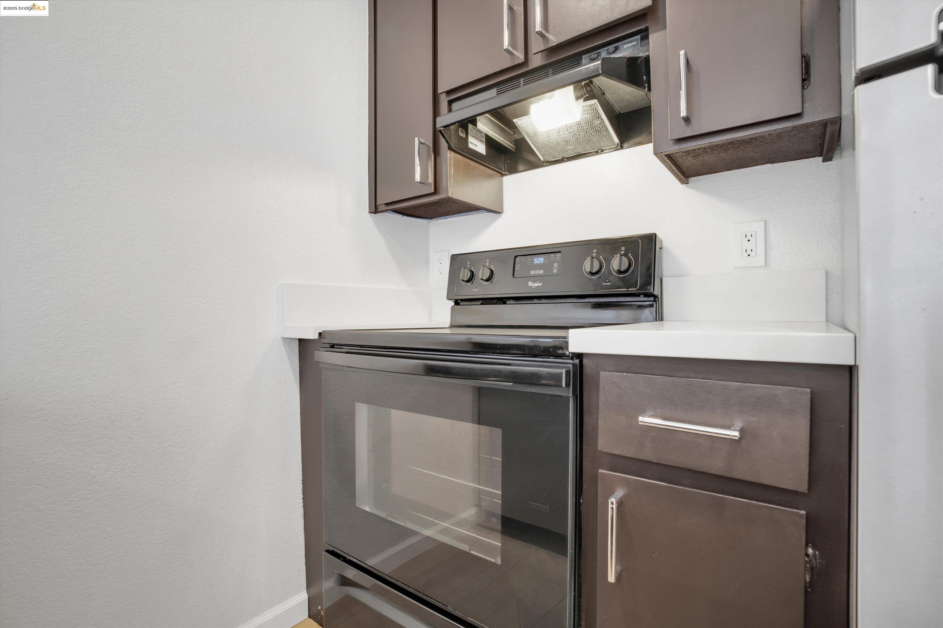 Detail Gallery Image 23 of 48 For 29621 Red Oak Ct #6,  Hayward,  CA 94544 - 1 Beds | 1 Baths