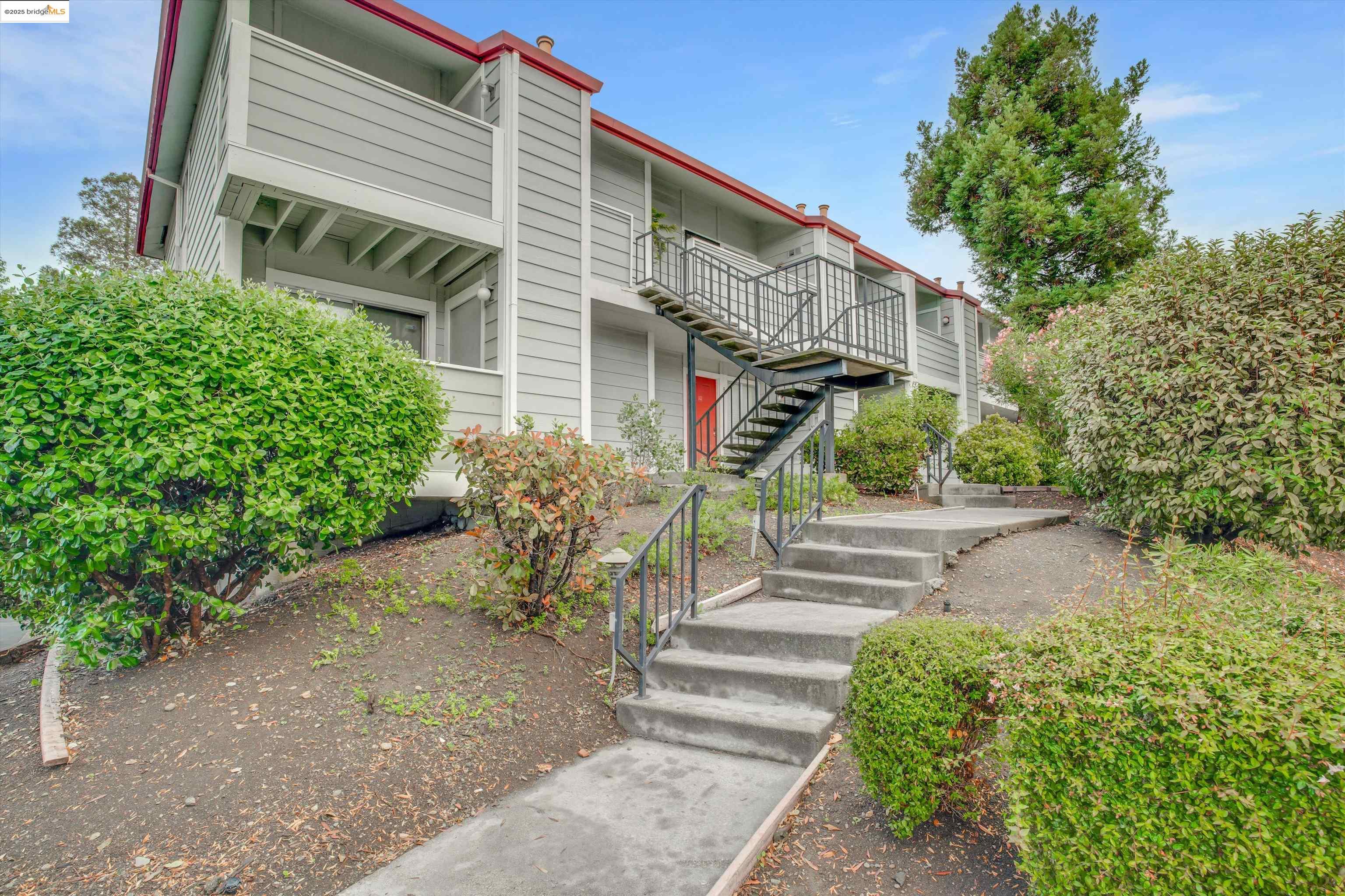 Detail Gallery Image 40 of 48 For 29621 Red Oak Ct #6,  Hayward,  CA 94544 - 1 Beds | 1 Baths