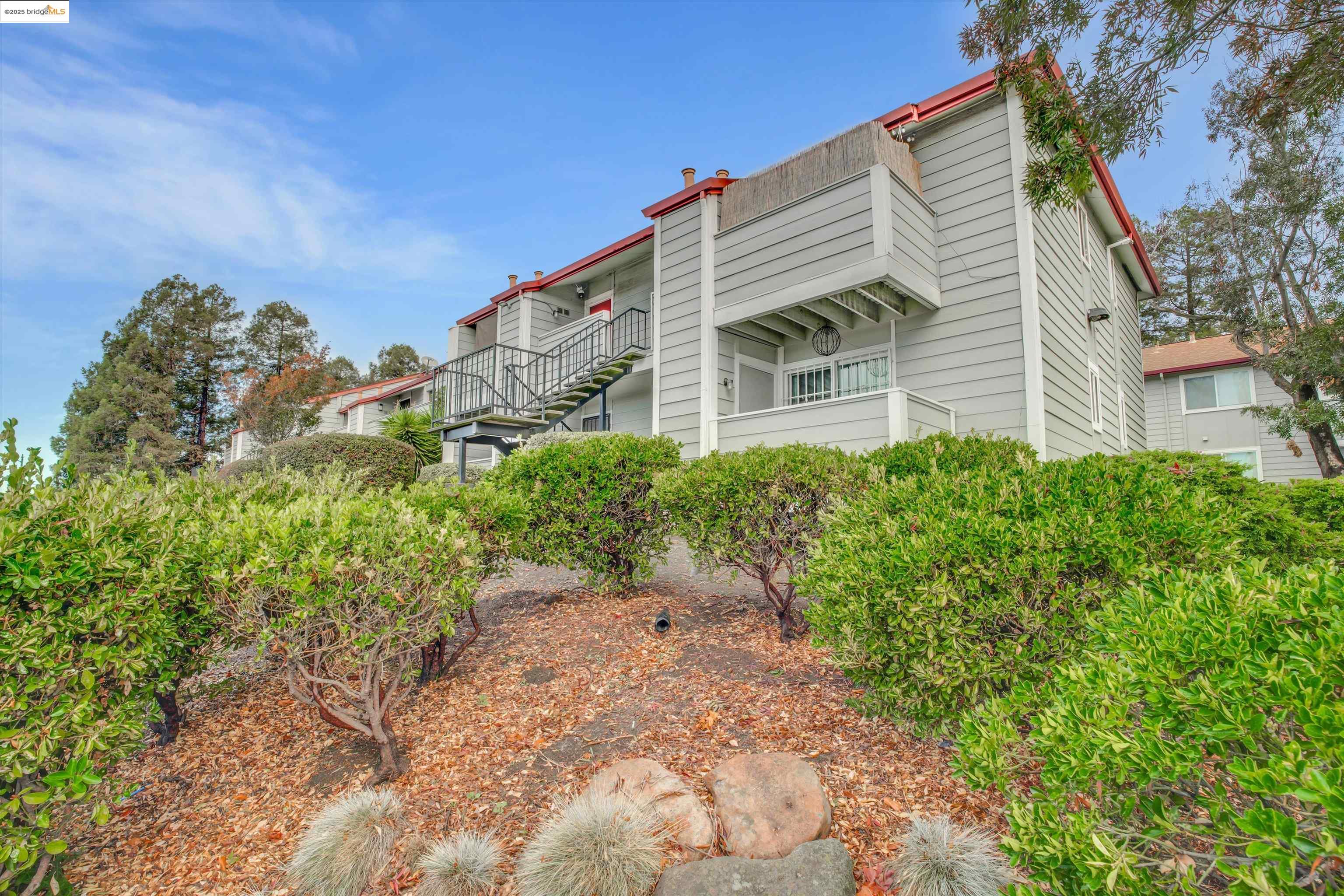 Detail Gallery Image 7 of 48 For 29621 Red Oak Ct #6,  Hayward,  CA 94544 - 1 Beds | 1 Baths