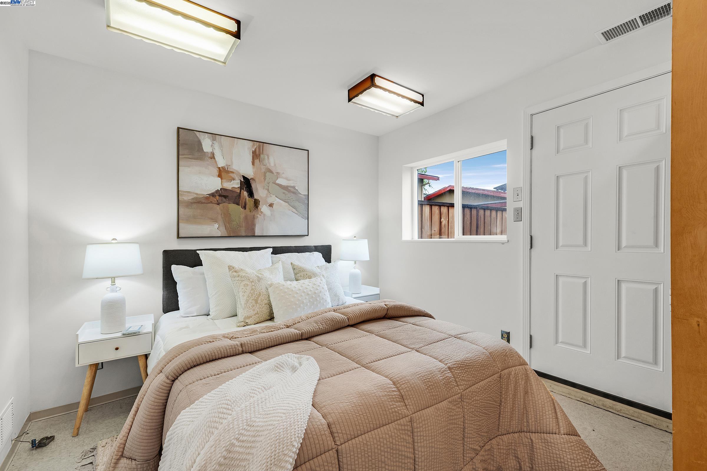 Detail Gallery Image 18 of 36 For 589 S M St, Livermore,  CA 94550 - 3 Beds | 2 Baths