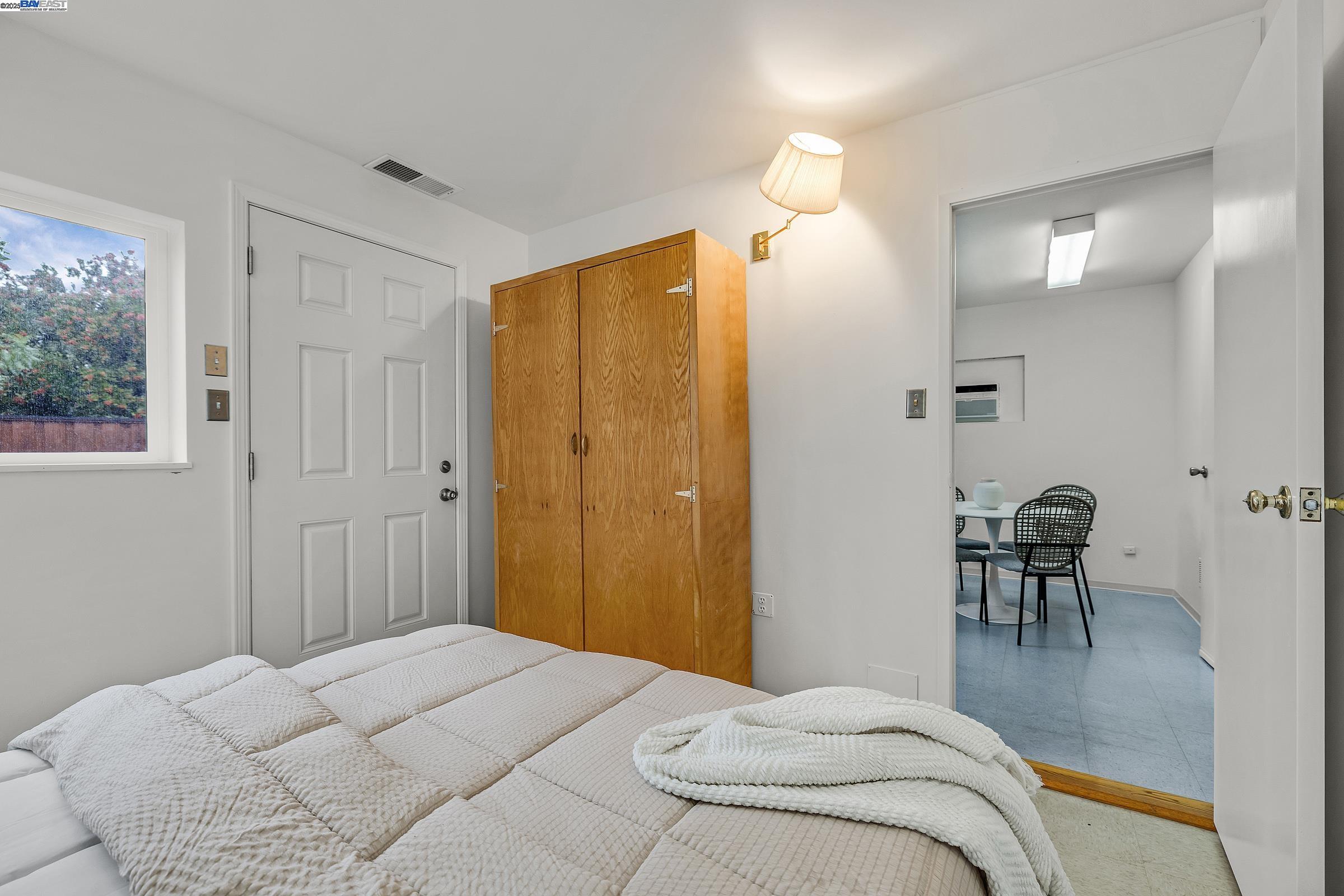 Detail Gallery Image 19 of 36 For 589 S M St, Livermore,  CA 94550 - 3 Beds | 2 Baths