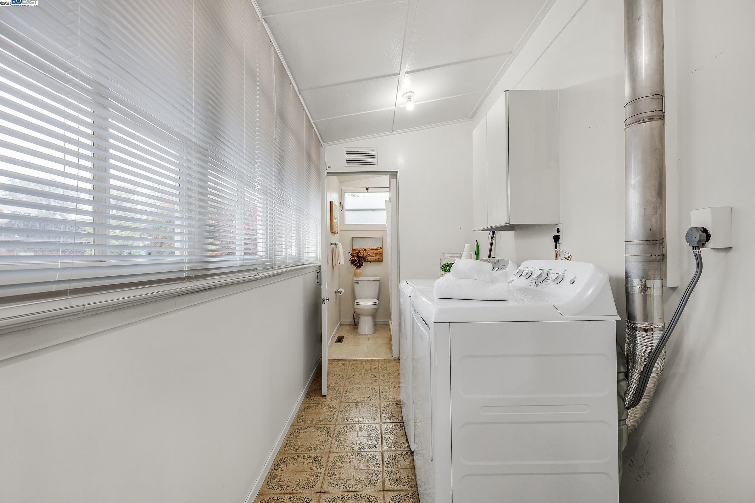 Detail Gallery Image 32 of 36 For 589 S M St, Livermore,  CA 94550 - 3 Beds | 2 Baths