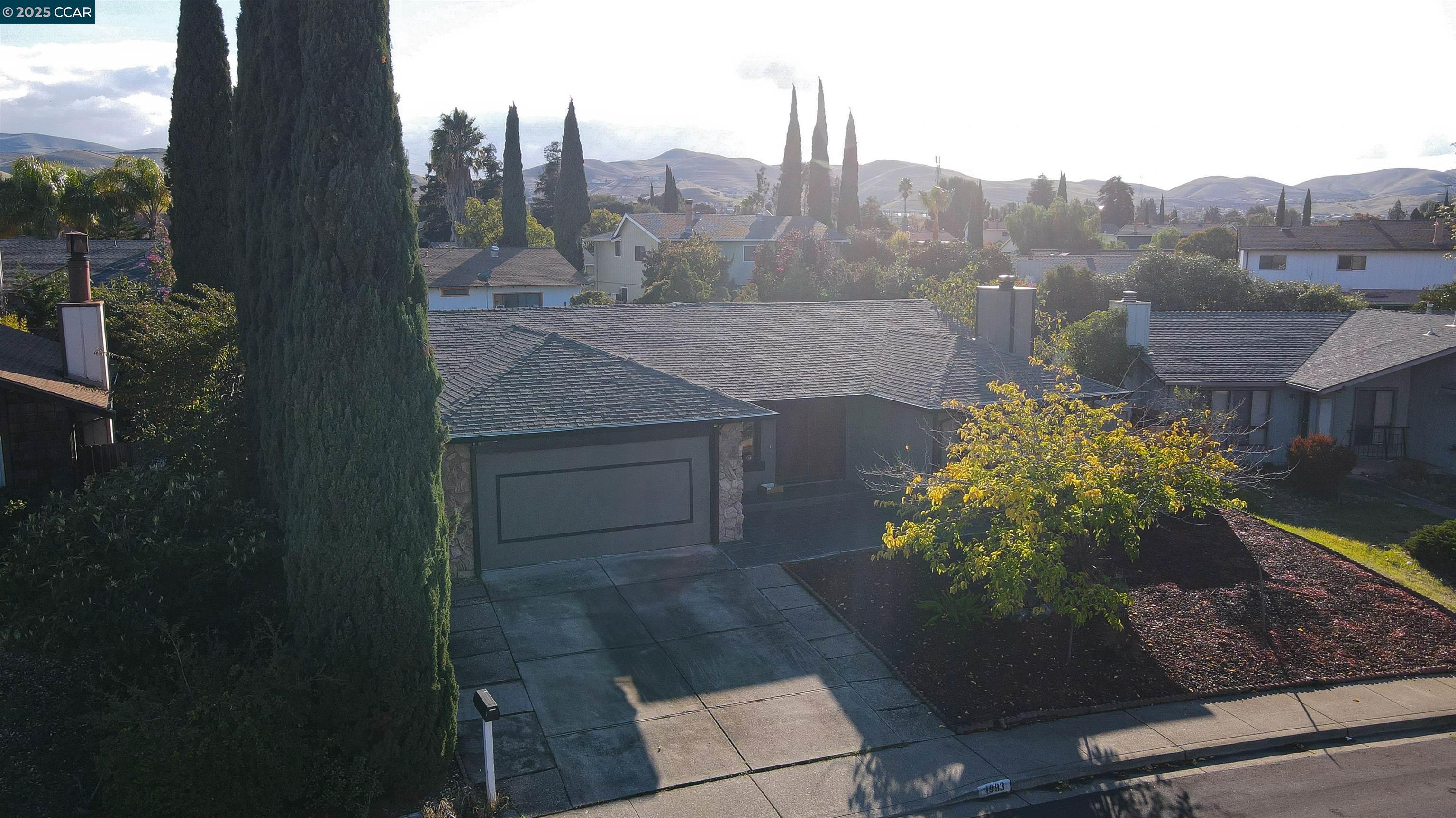 Detail Gallery Image 2 of 29 For 1993 Calaveras Dr, Bay Point,  CA 94565 - 3 Beds | 2 Baths